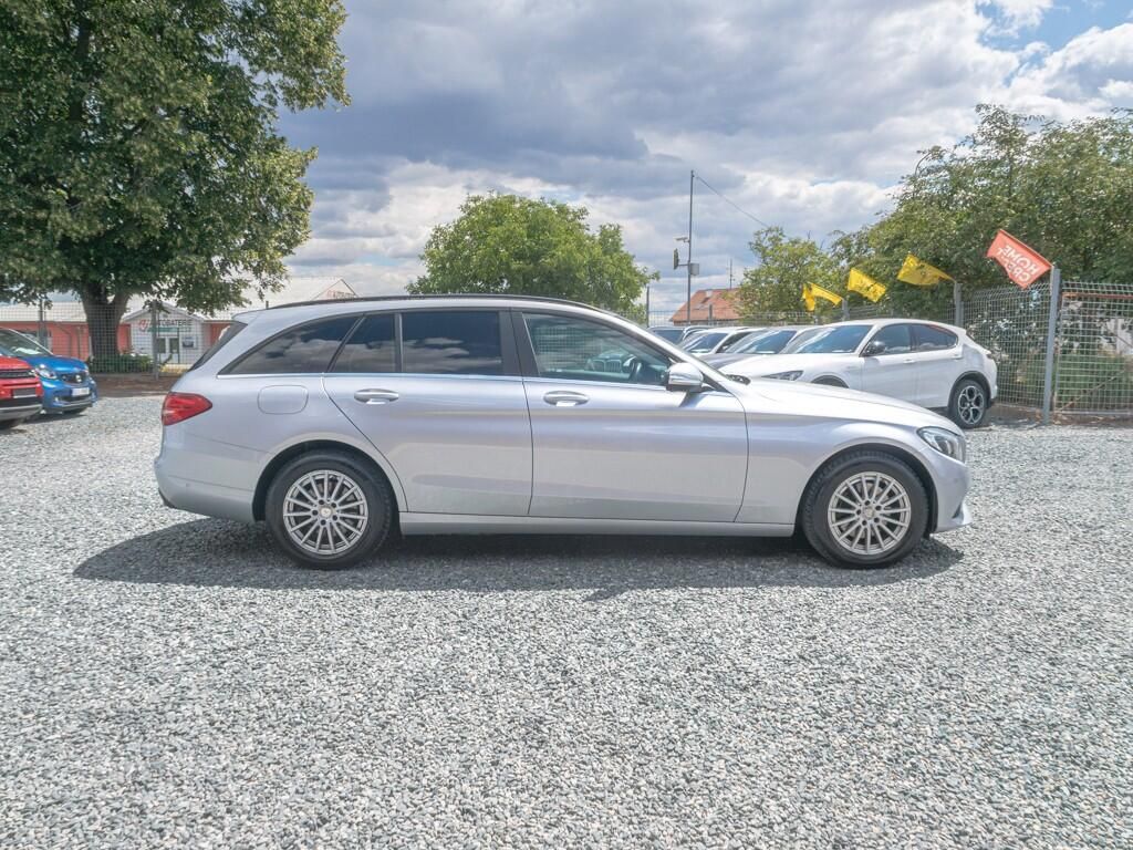 Mercedes-Benz Třídy C, 220CDI LED – NAVIGACE - fotka 4