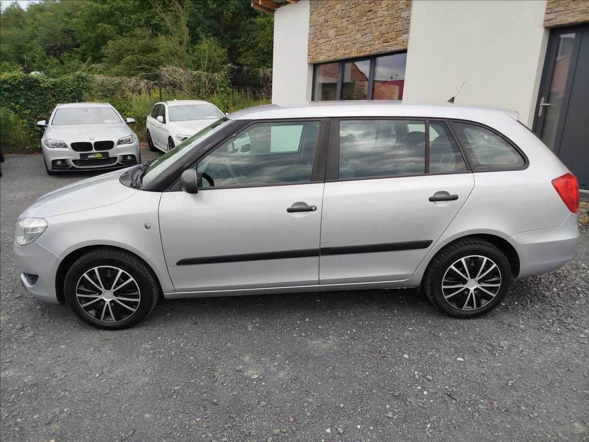 Škoda Fabia, 1,6 TDi 66 kW, KLIMA, ESP - fotka 3