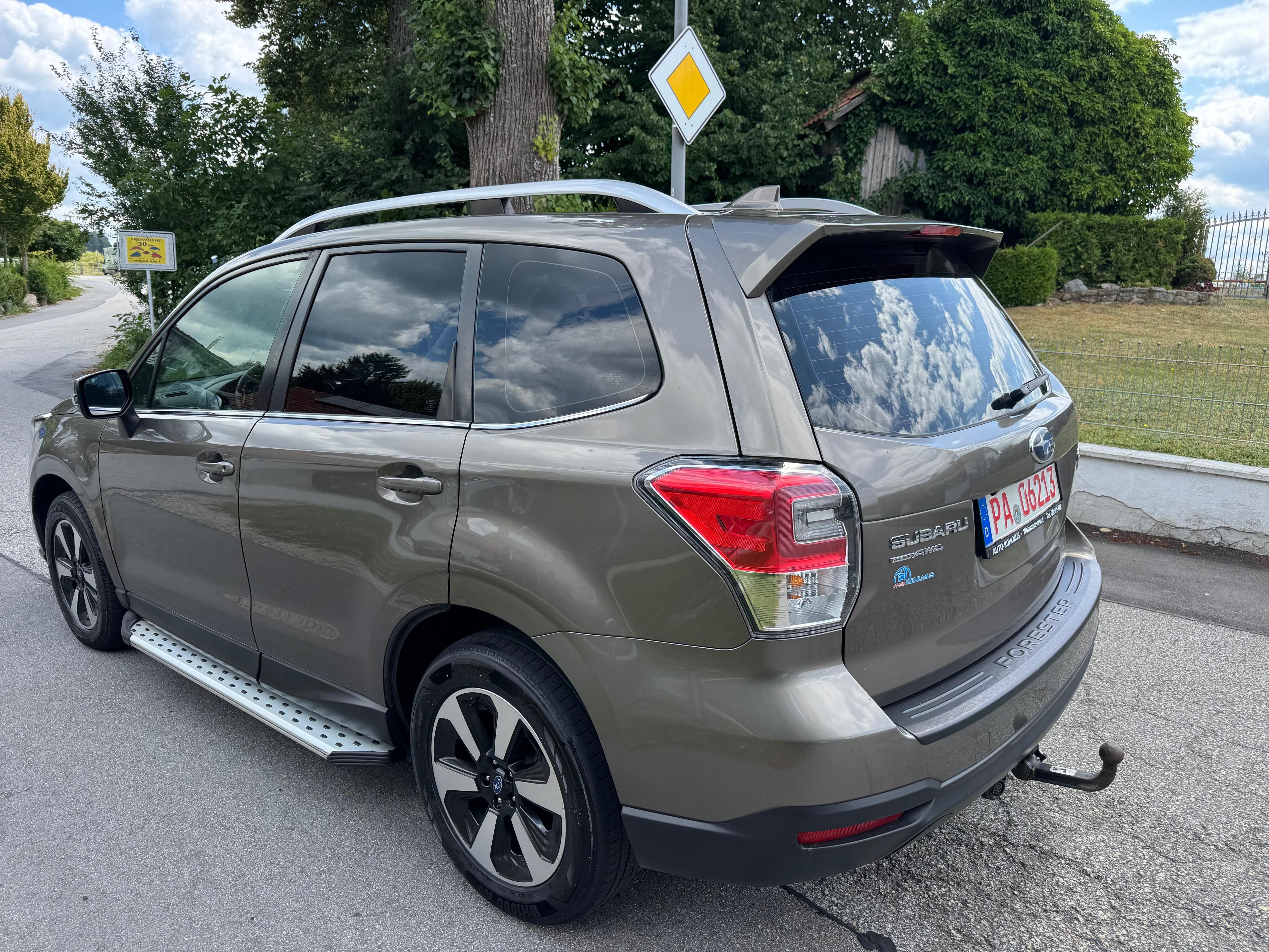 Subaru Forester, 2.0 Diesel 4x4 Eclusive - fotka 4
