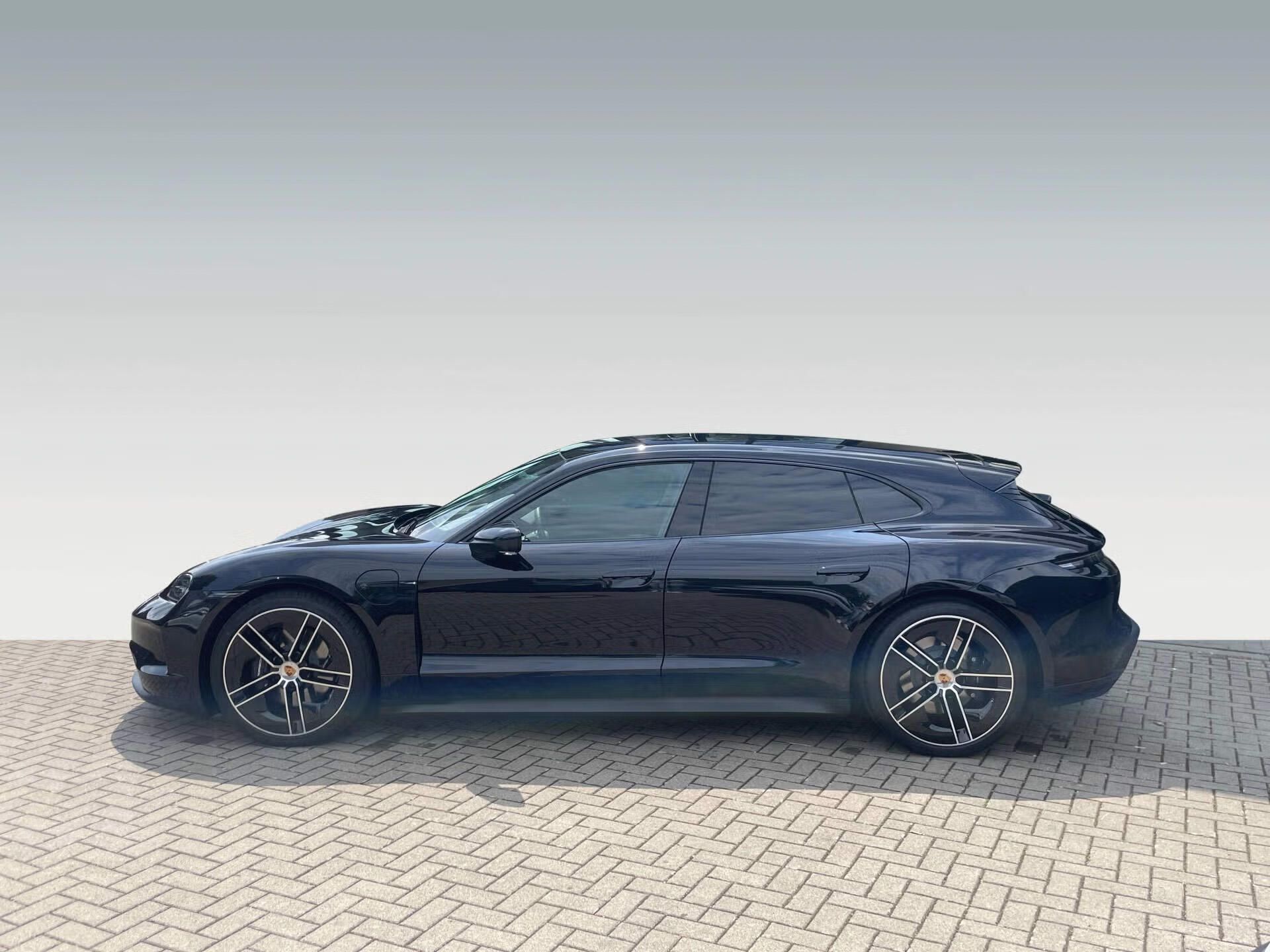 Porsche Taycan, Sport Turismo HuD Pano InnoDri - fotka 2