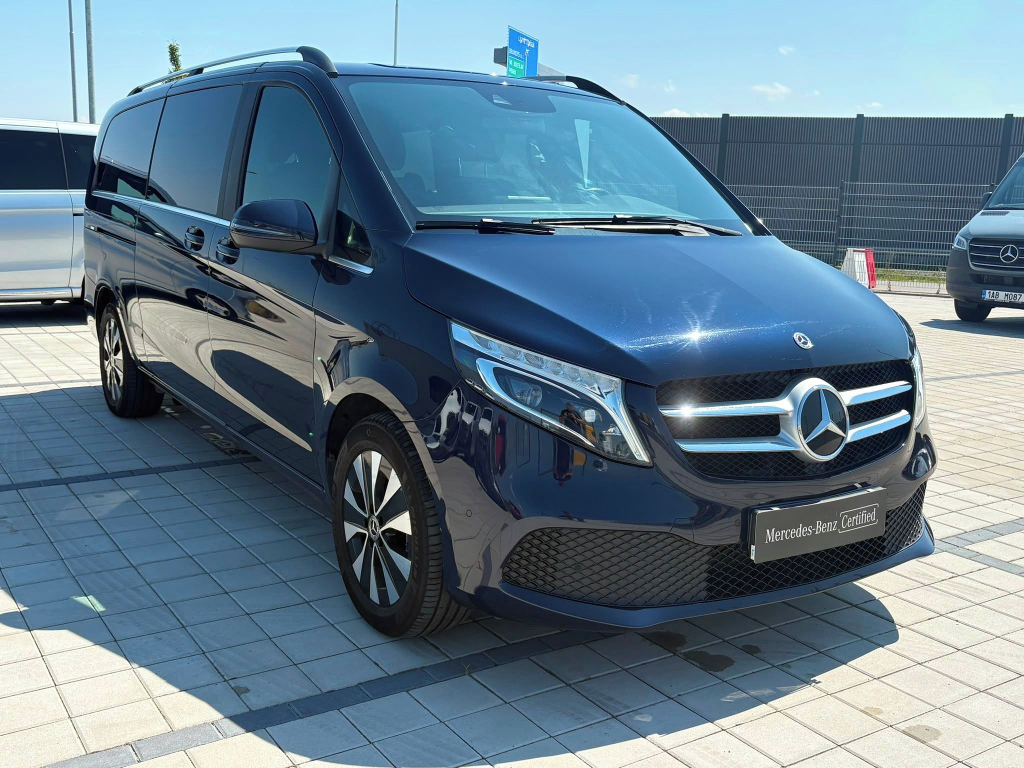 Mercedes-Benz Třídy V, 300 d XL Avantgarde 4Matic CZ - fotka 3