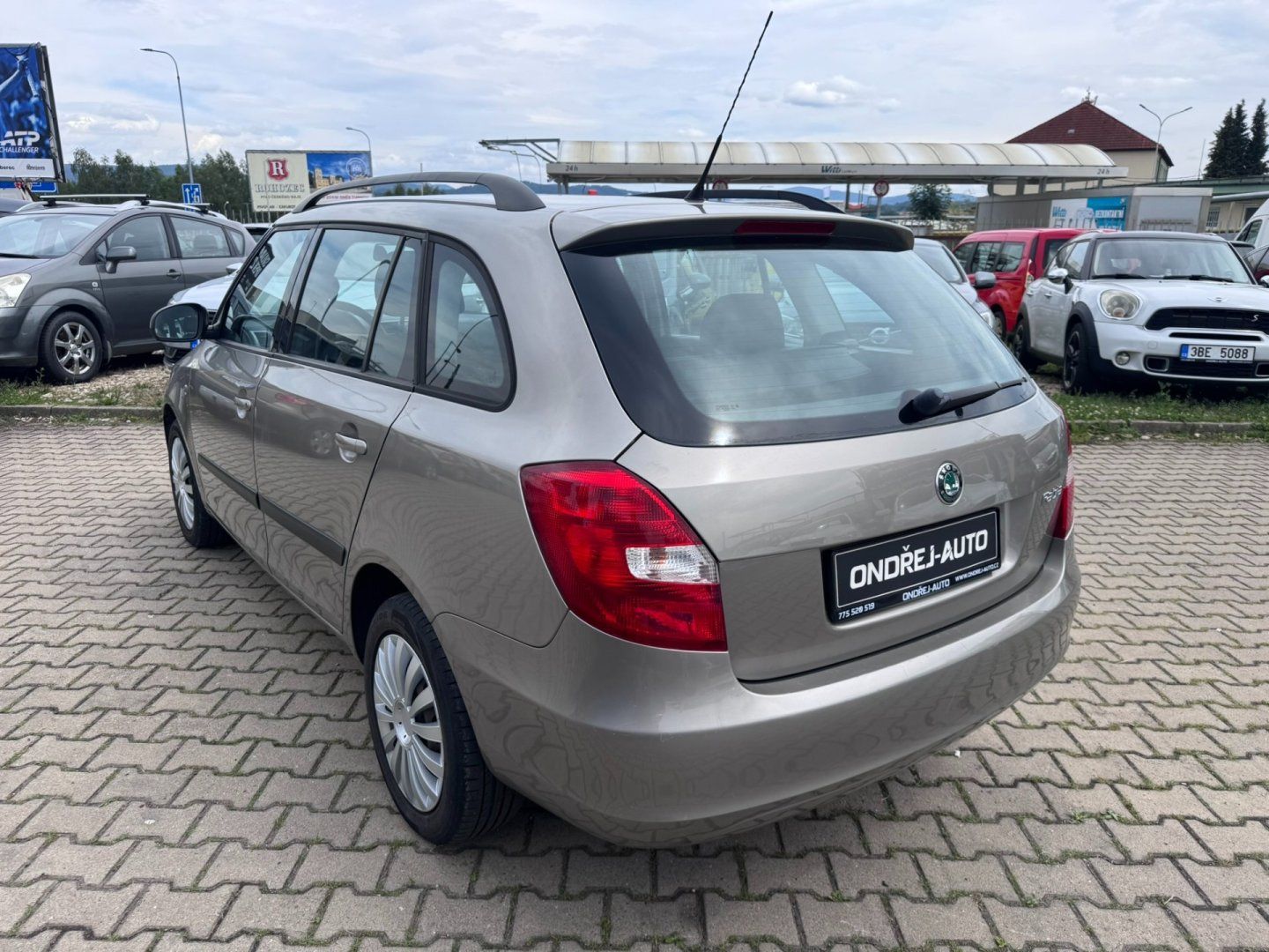 Škoda Fabia, 1,4 16V 63 KW 1. MAJ STK - fotka 3