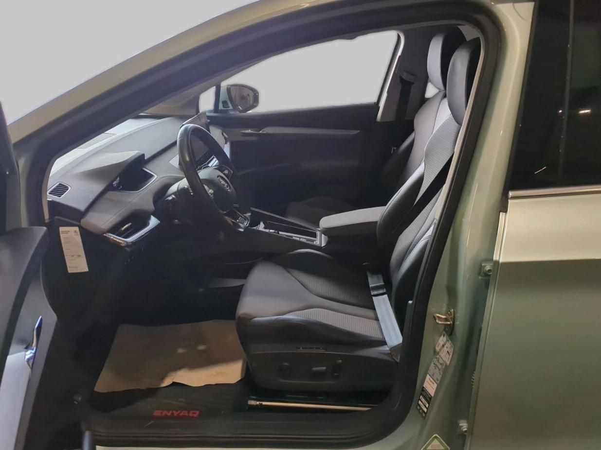 Škoda Enyaq, 150kw, iV80 19ALU SOH 90% - fotka 6