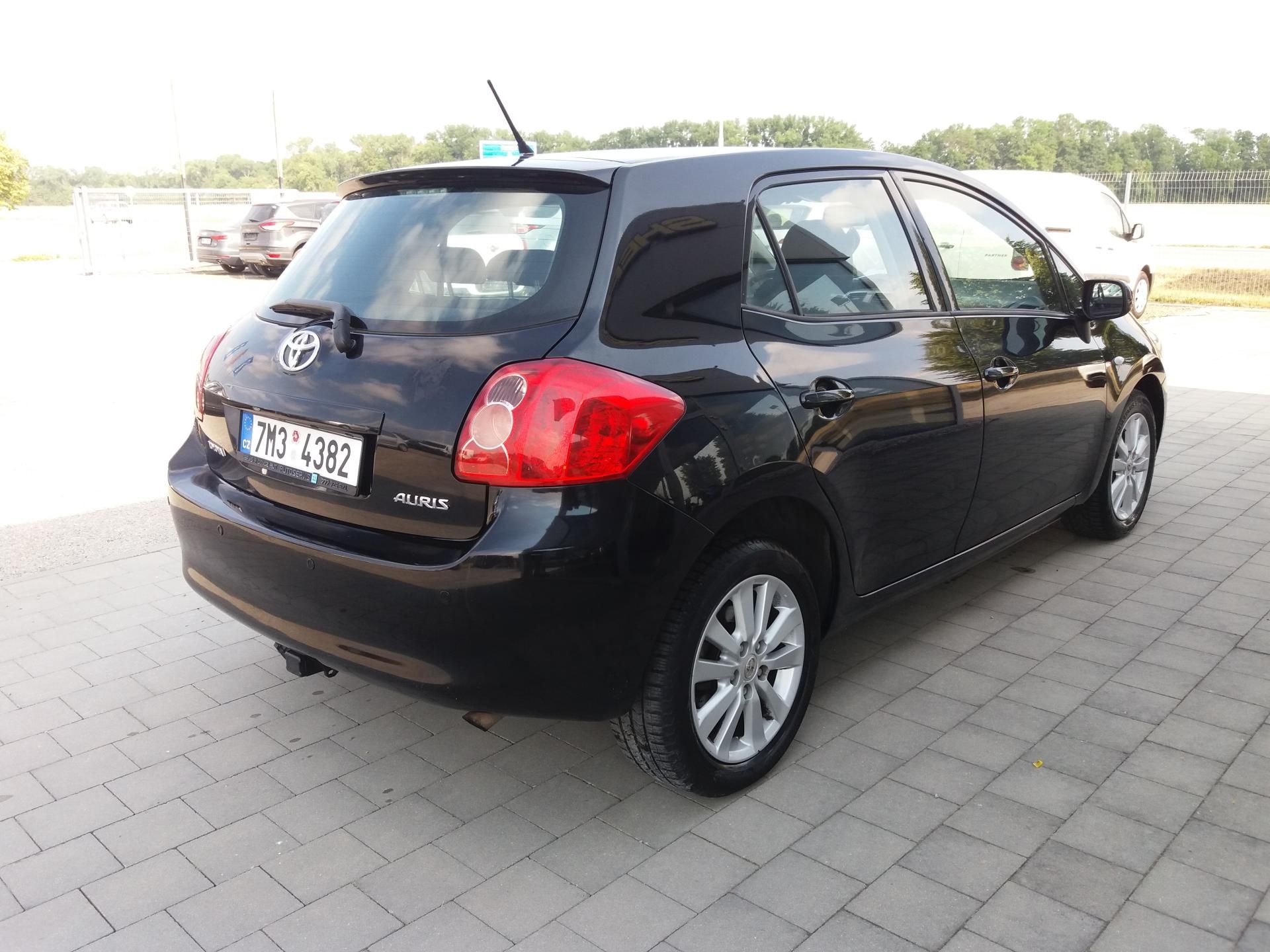 Toyota Auris, 1.4VVTi,71kW,DIG.KLIMA,TAŽNY!! - fotka 4