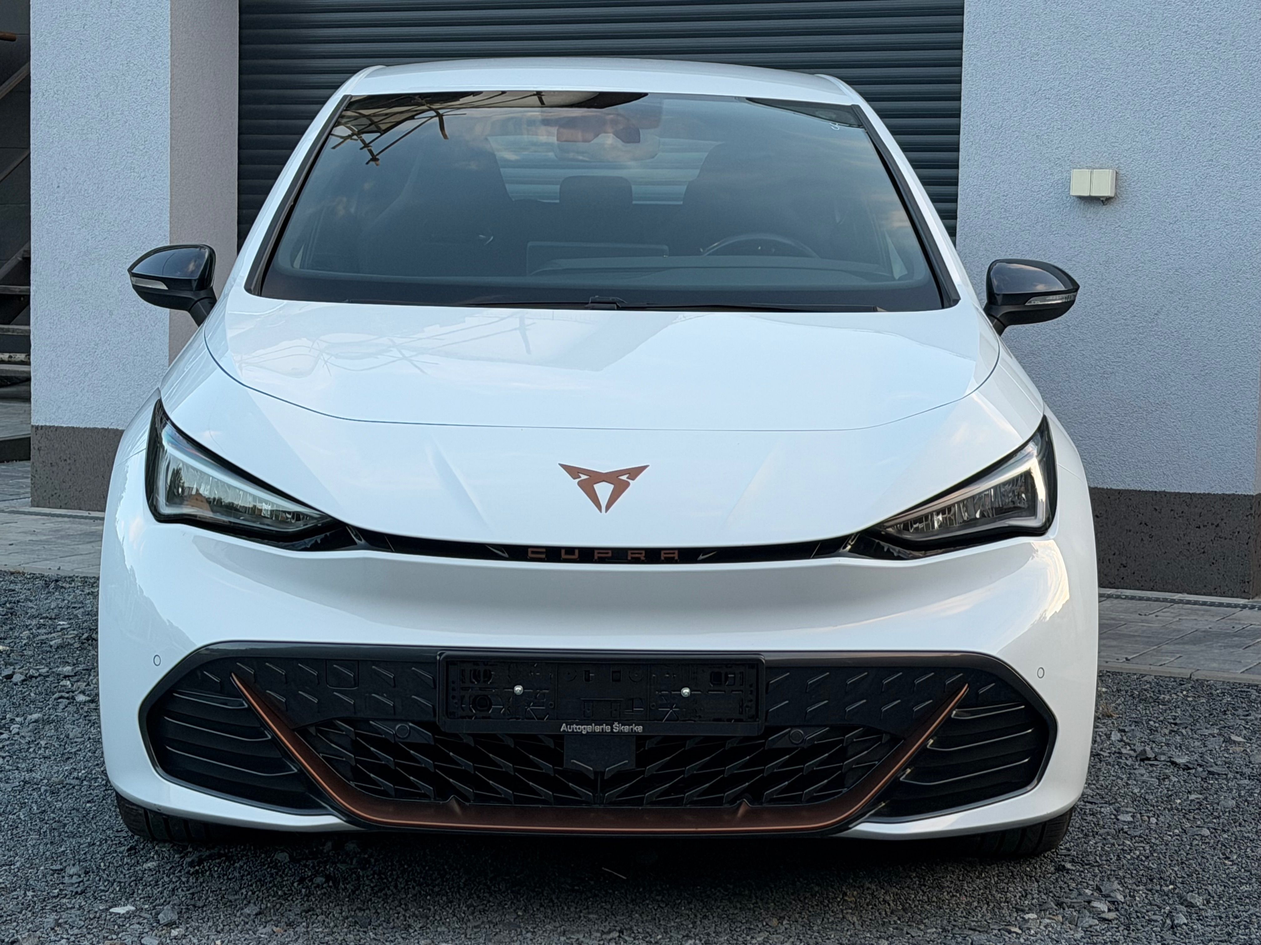 Cupra Born, 62kwh 150KW VYHŘEV tepelko - fotka 2