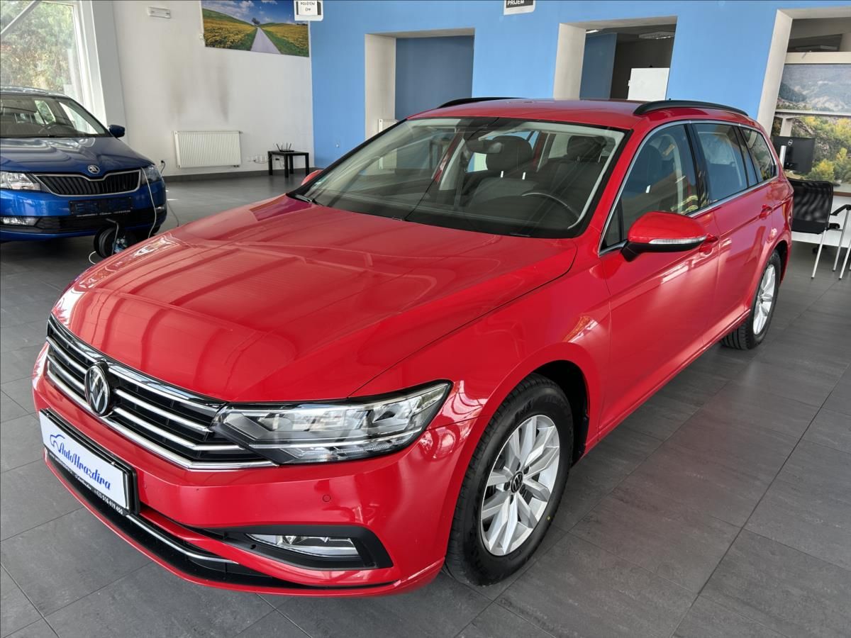 Volkswagen Passat, 2,0   TDI 90kW,DSG,SERVISKA - fotka 3