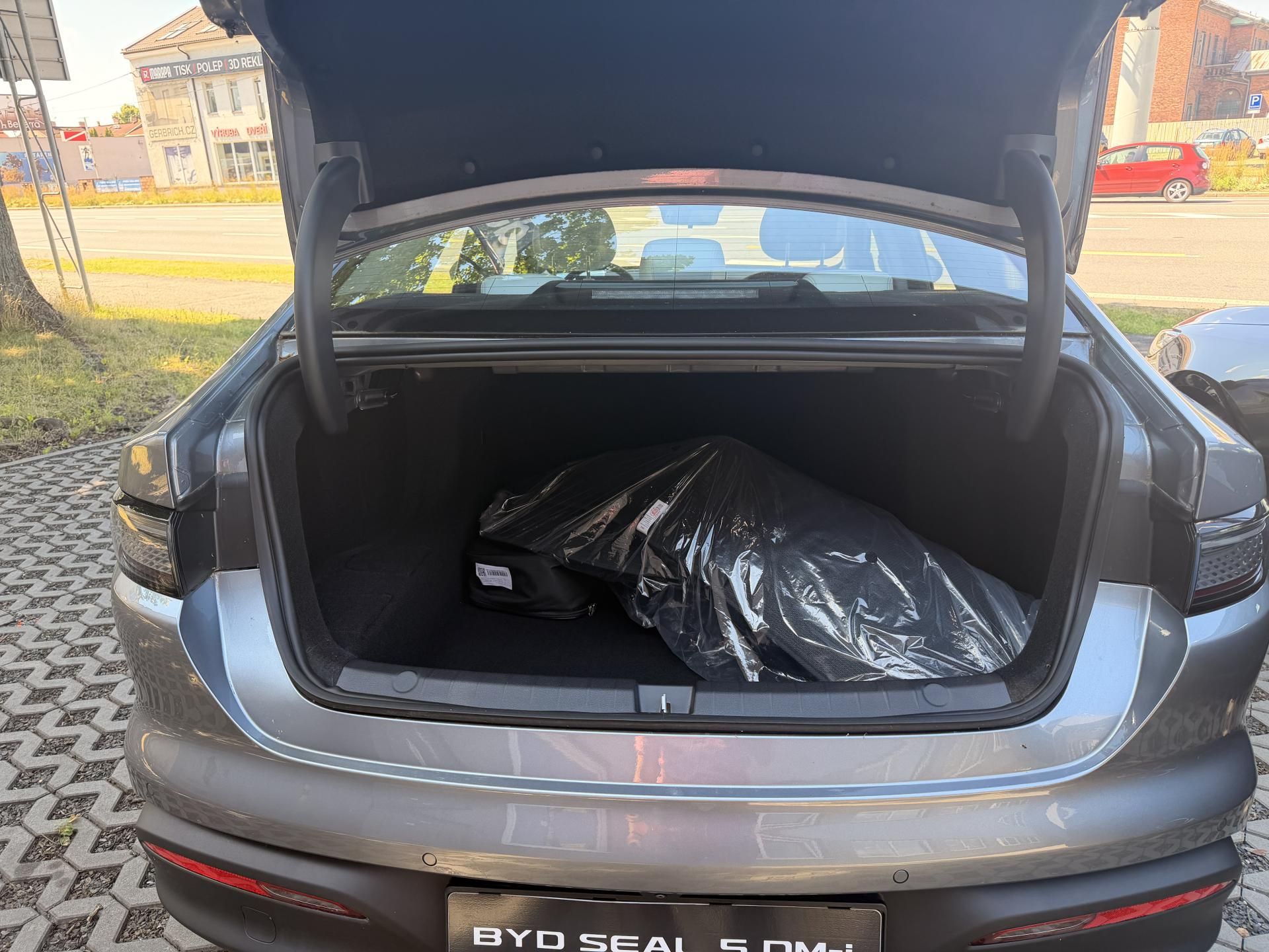 BYD Seal 5 DM-i, BYD SEAL 5 COMFORT - fotka 4