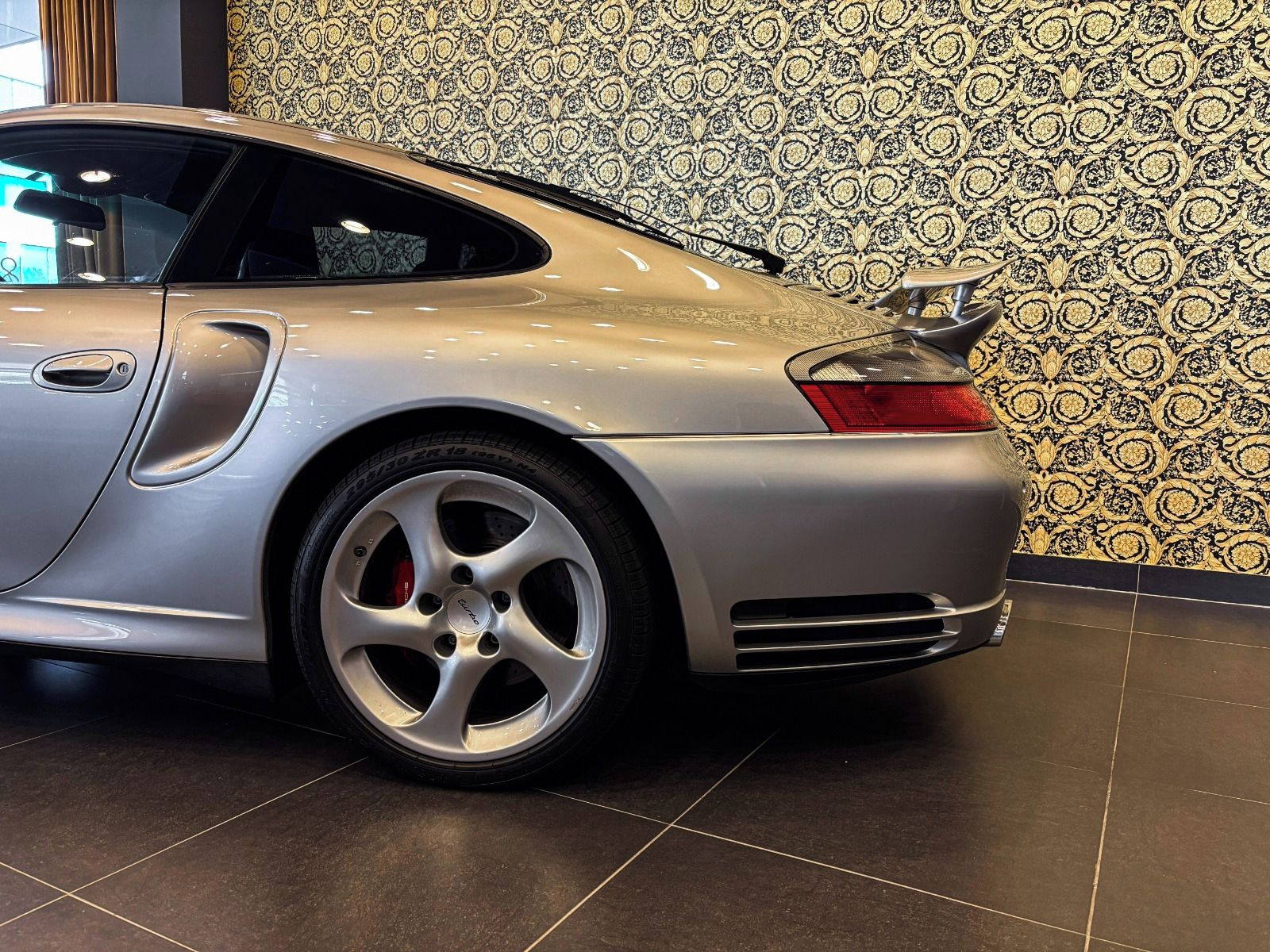 Porsche 911, 996 Turbo 309kw 4x4 - fotka 6