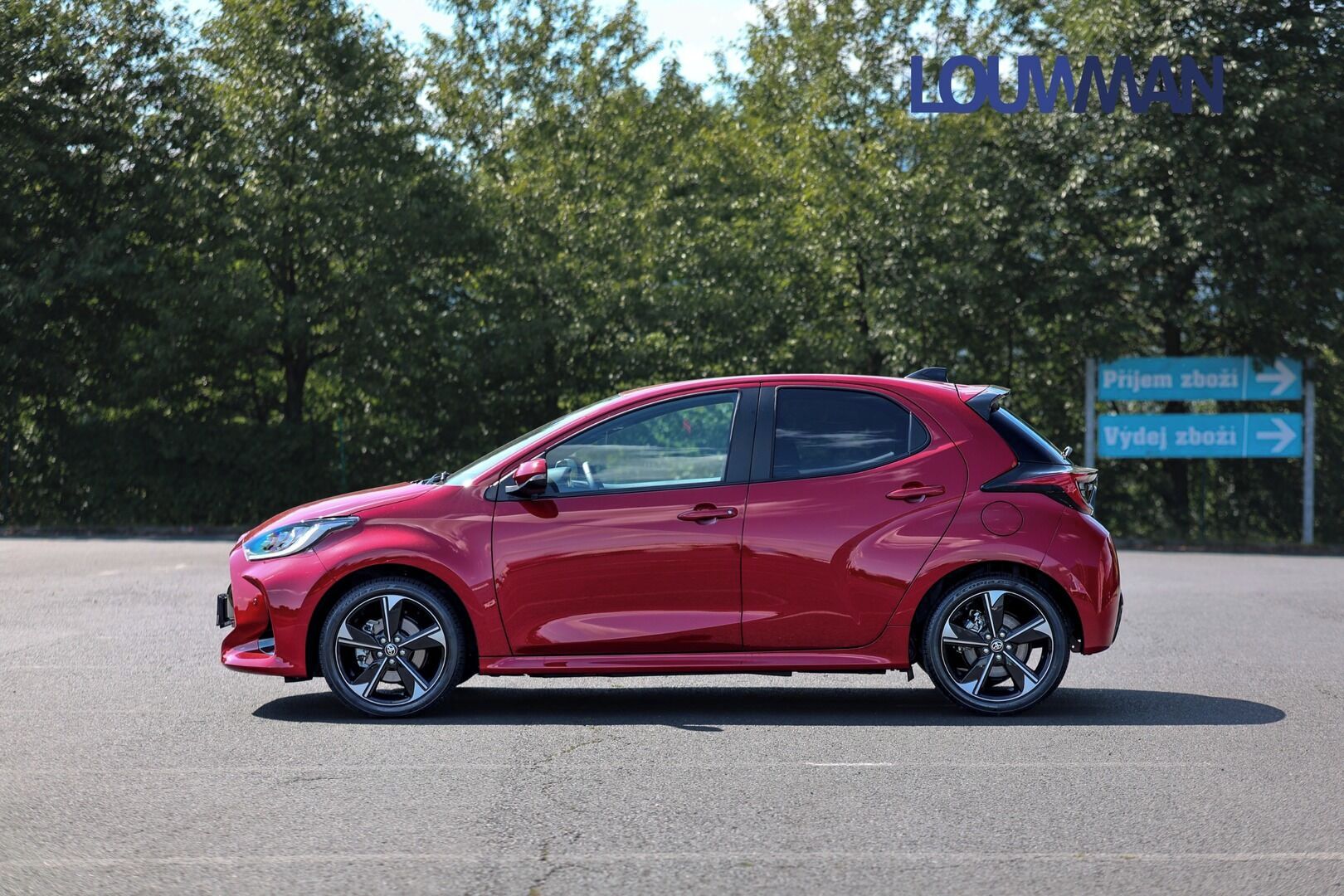 Toyota Yaris, 1.5 HEV CVT EXECUTIVE - fotka 3