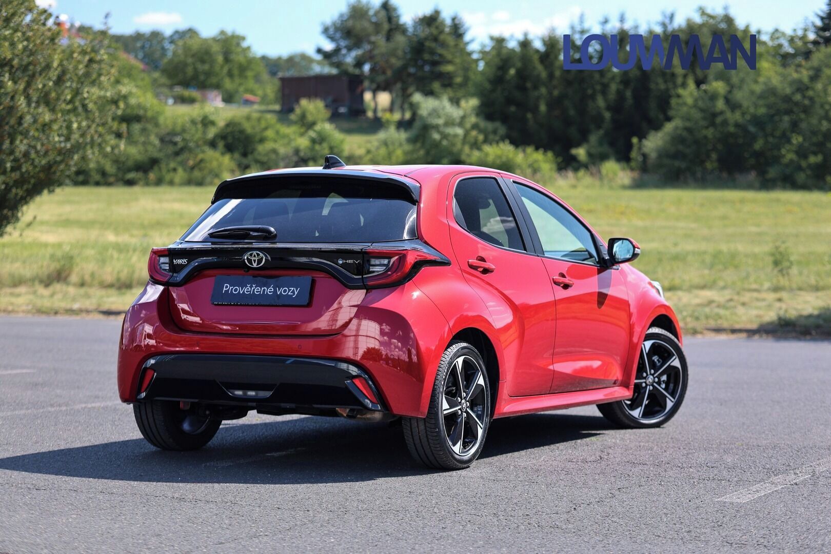 Toyota Yaris, 1.5 HEV CVT EXECUTIVE - fotka 2