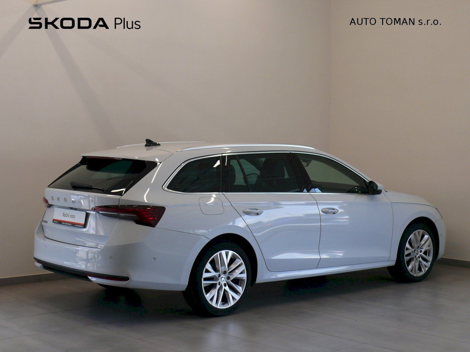 Škoda Octavia, Combi 2.0 TDI 110kW DSG Top Se - fotka 2
