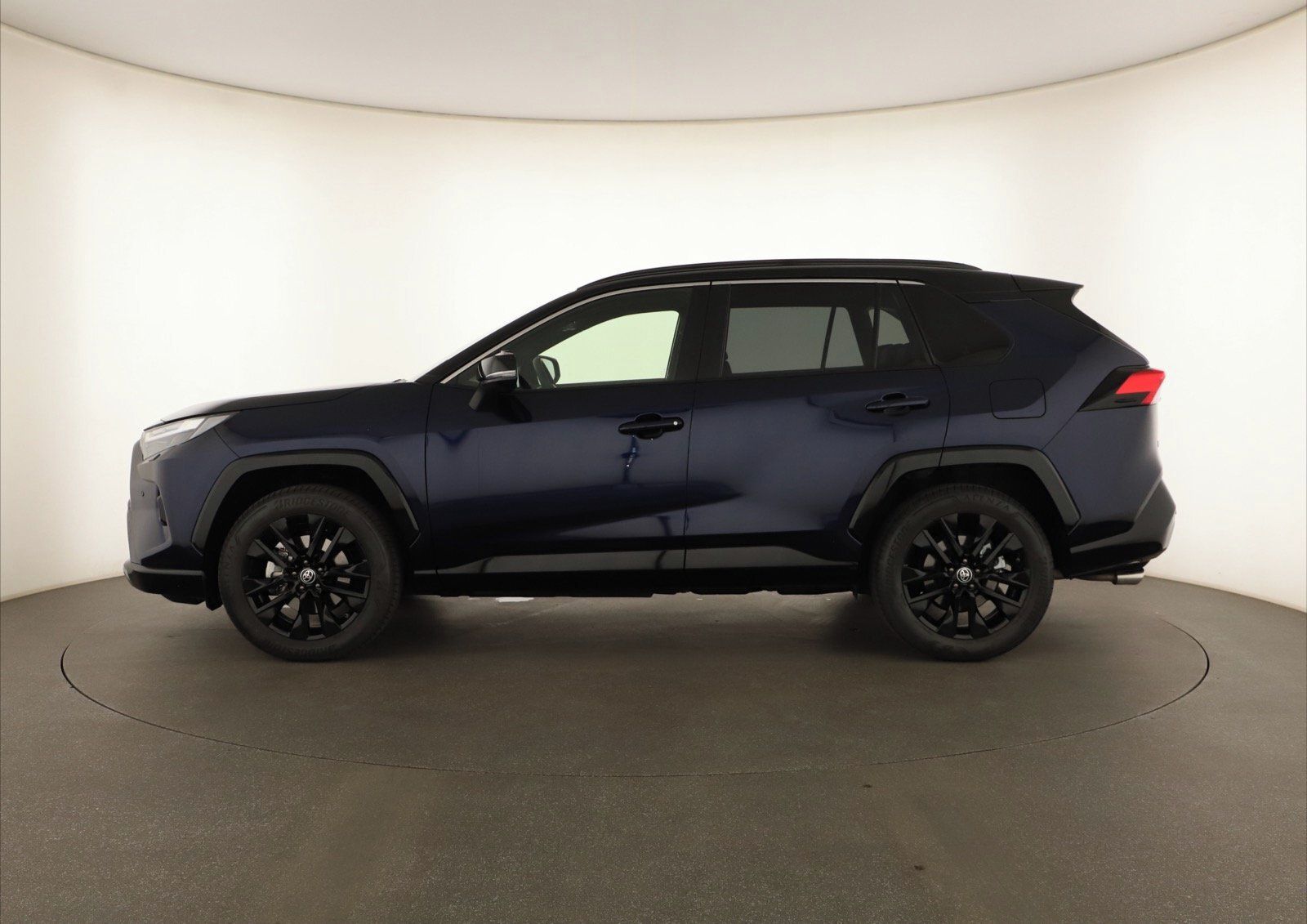 Toyota Rav4, 2.5 Hybrid, Full LED - fotka 2