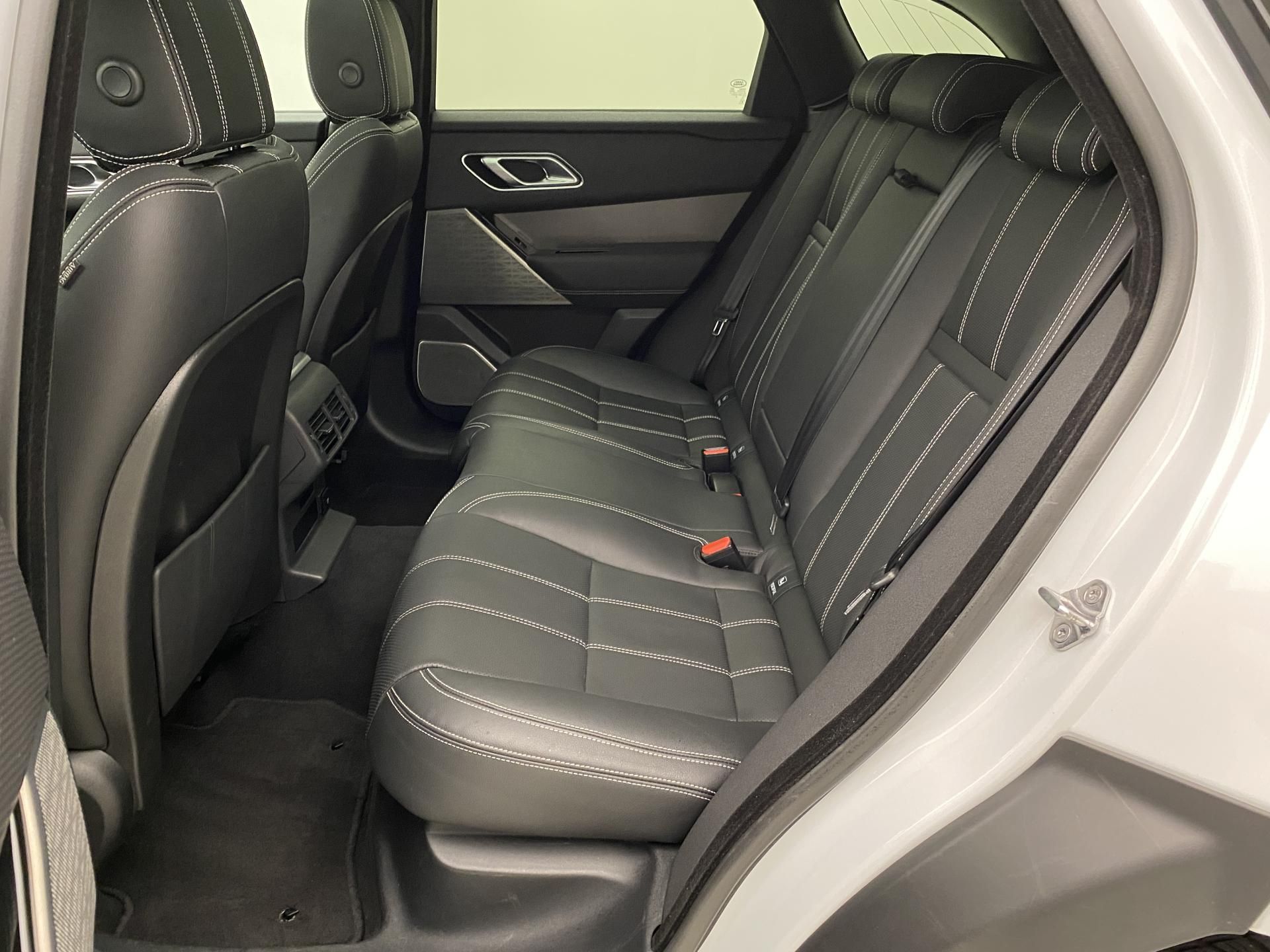 Land Rover Range Rover Velar, D200 SE AWD AUT - fotka 5