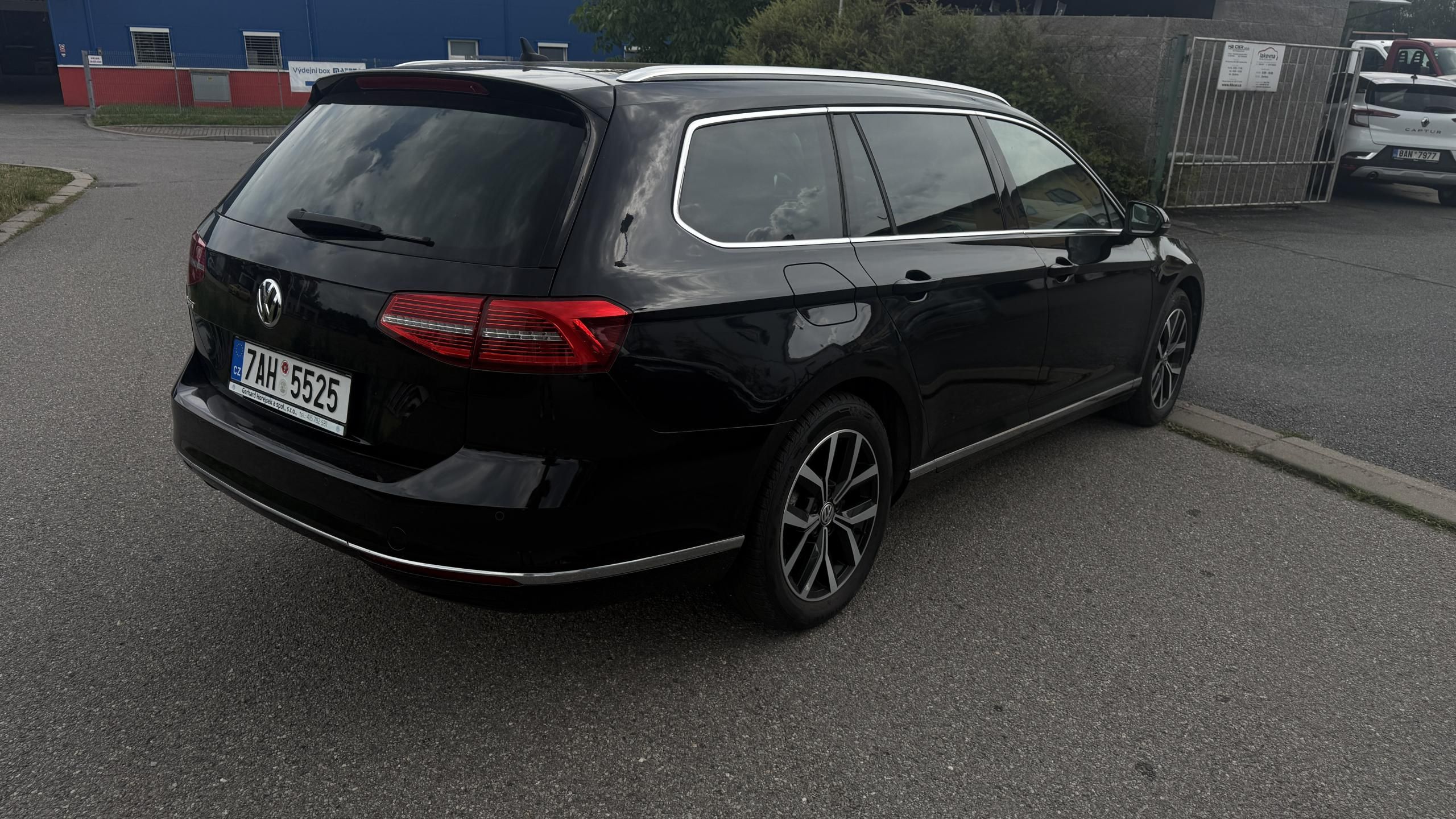Volkswagen Passat, 2.0 TDI DSG 110KW 144 TIS KM - fotka 6