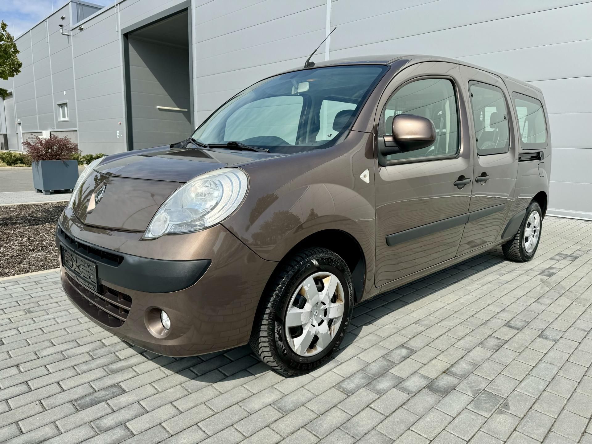 Renault Kangoo, 1.5 dCI GRAND 7 míst - fotka 3