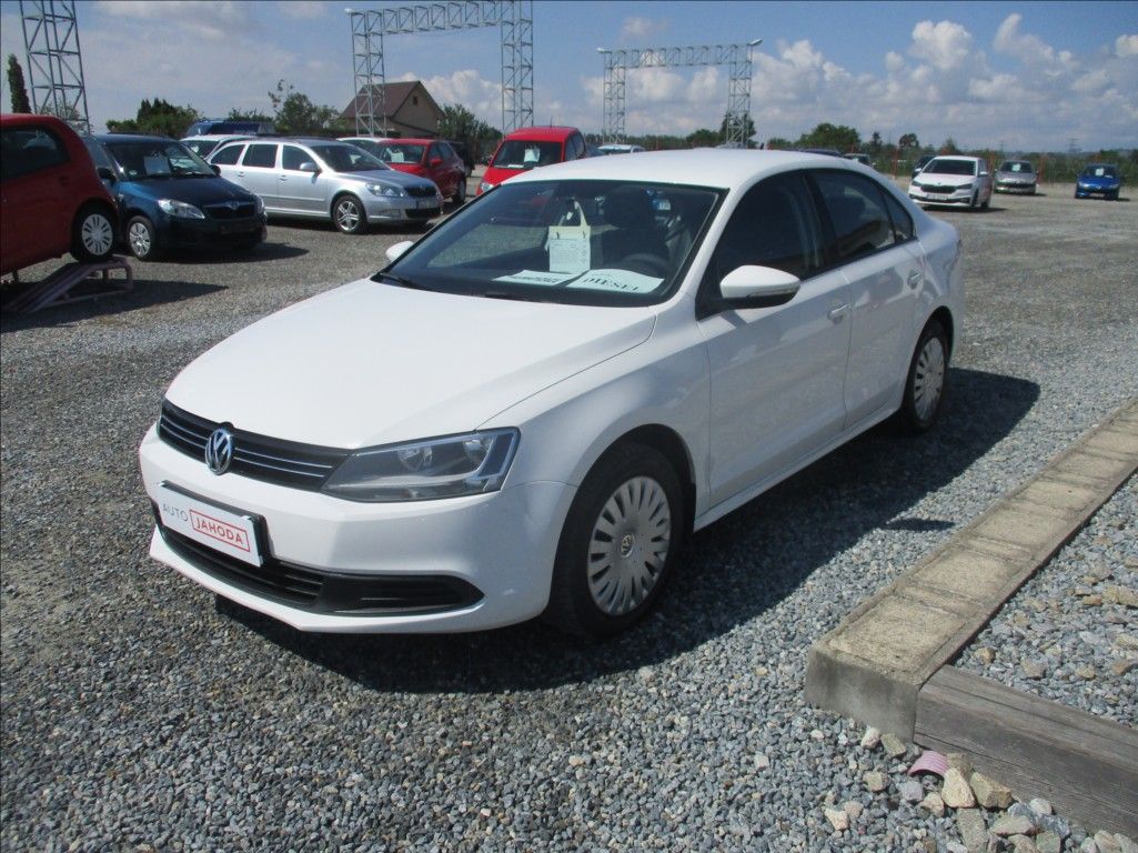 Volkswagen Jetta, 1,6 TDI,klima,servis,1.maj,CZ, - fotka 3