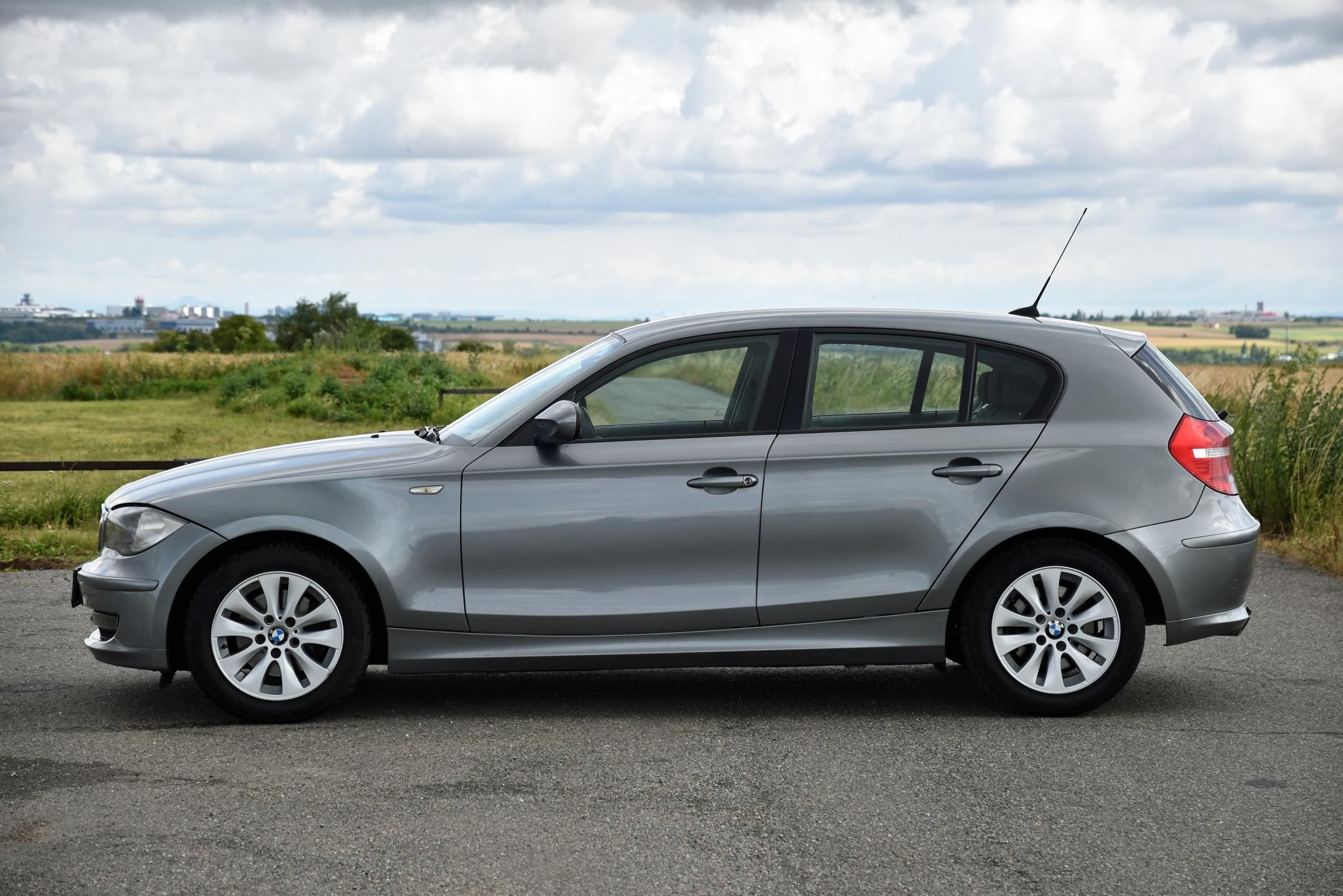 BMW Řada 1, 120d 6st 130 kW, KLIMA, ALU - fotka 2
