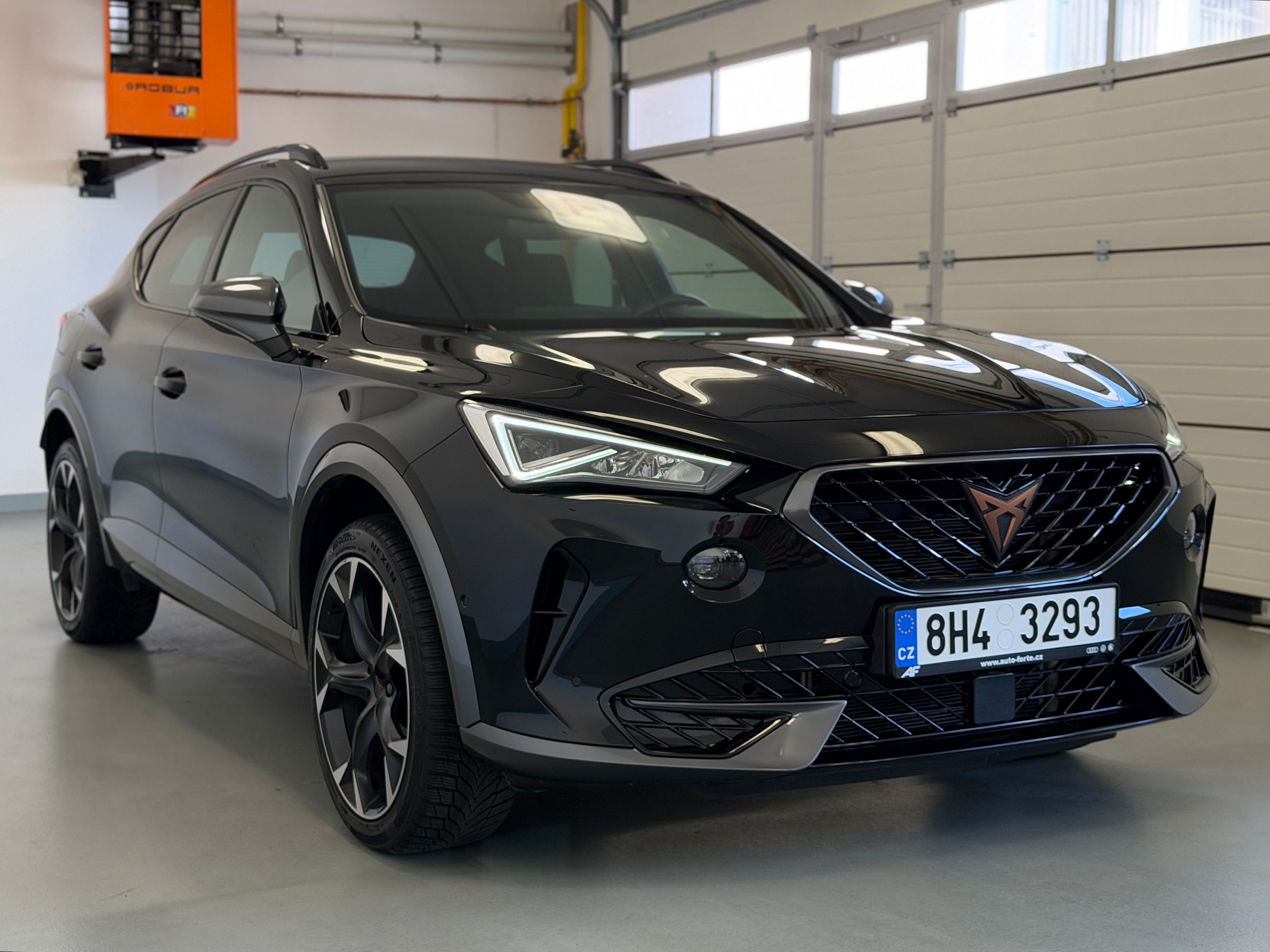 Cupra Formentor, 2,0 TSI DSG 140KW 4x4 čr.1 Maj - fotka 4