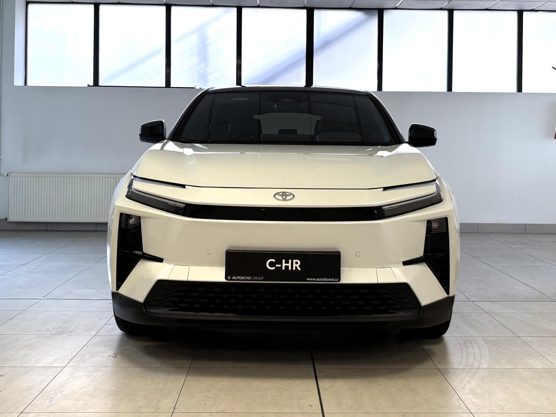 Toyota C-HR, BEV (4x4), Executive, Skladem - fotka 2
