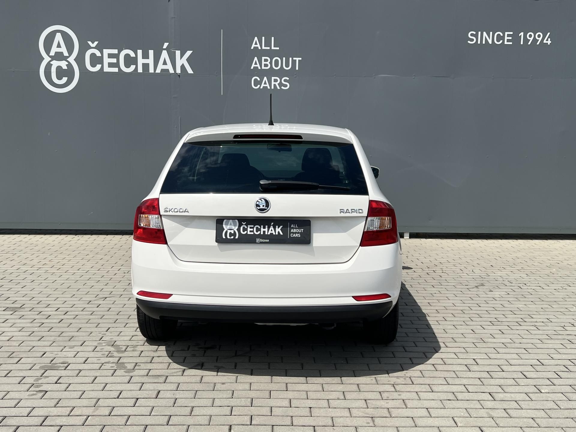 Škoda Rapid, 1,6TDi 77kW AMBITION - fotka 6