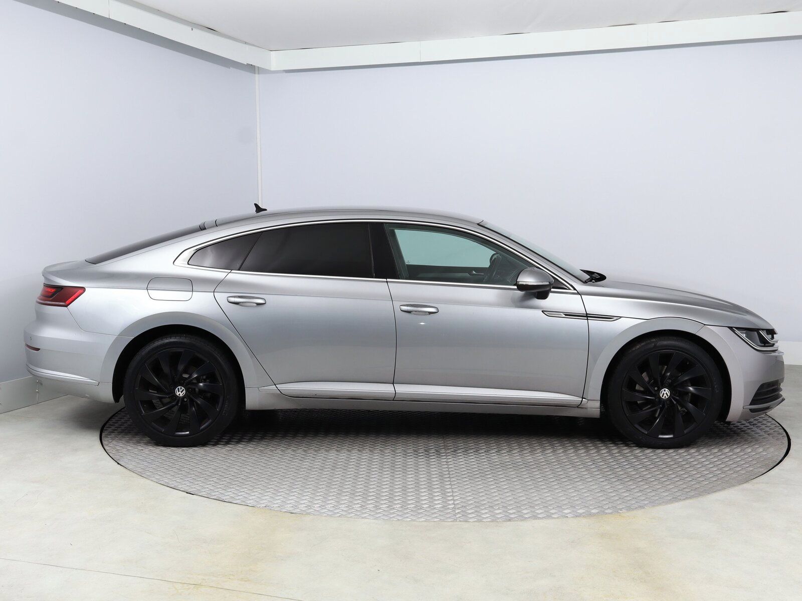 Volkswagen Arteon, 1.5 TSI, ČR,1.maj, Navi - fotka 6