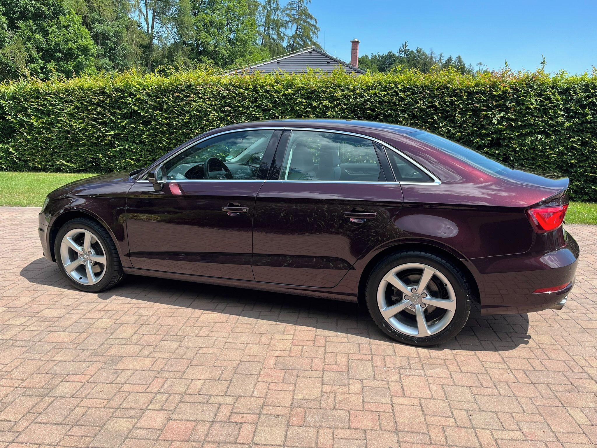 Audi A3, 1.8 TFSI Quattro Xenon 1.Maj - fotka 4