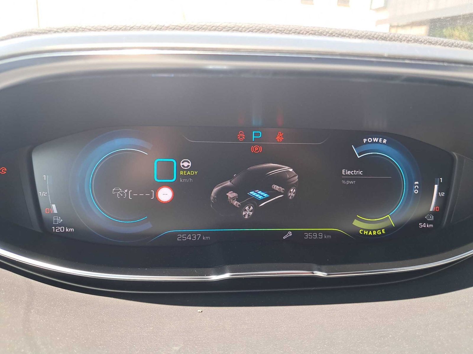 Peugeot 3008, e-Hybrid 300, GT Pack, 4X4 - fotka 3