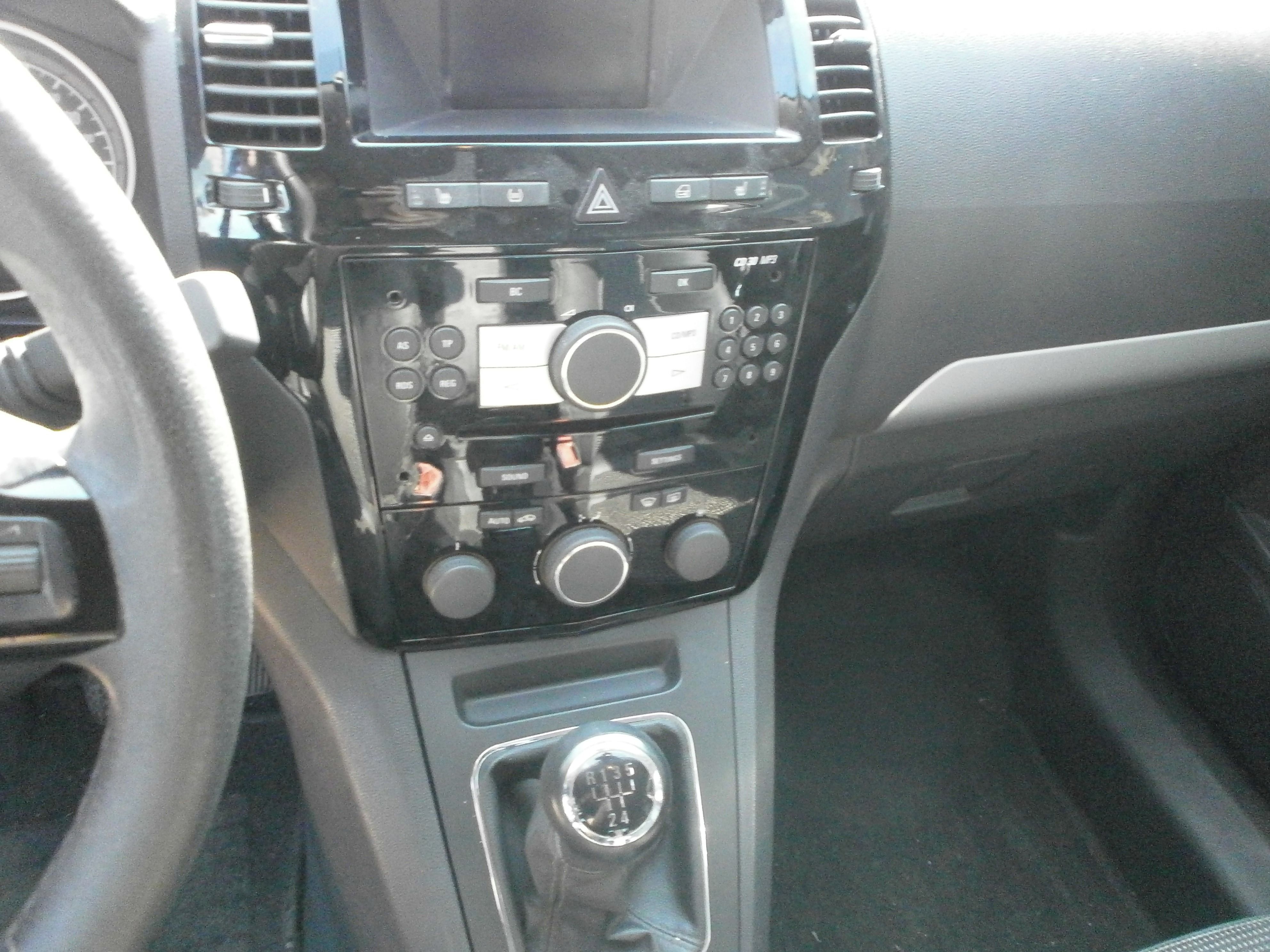Opel Zafira, 1.8i16v-aut.klima!servis.kniha - fotka 6
