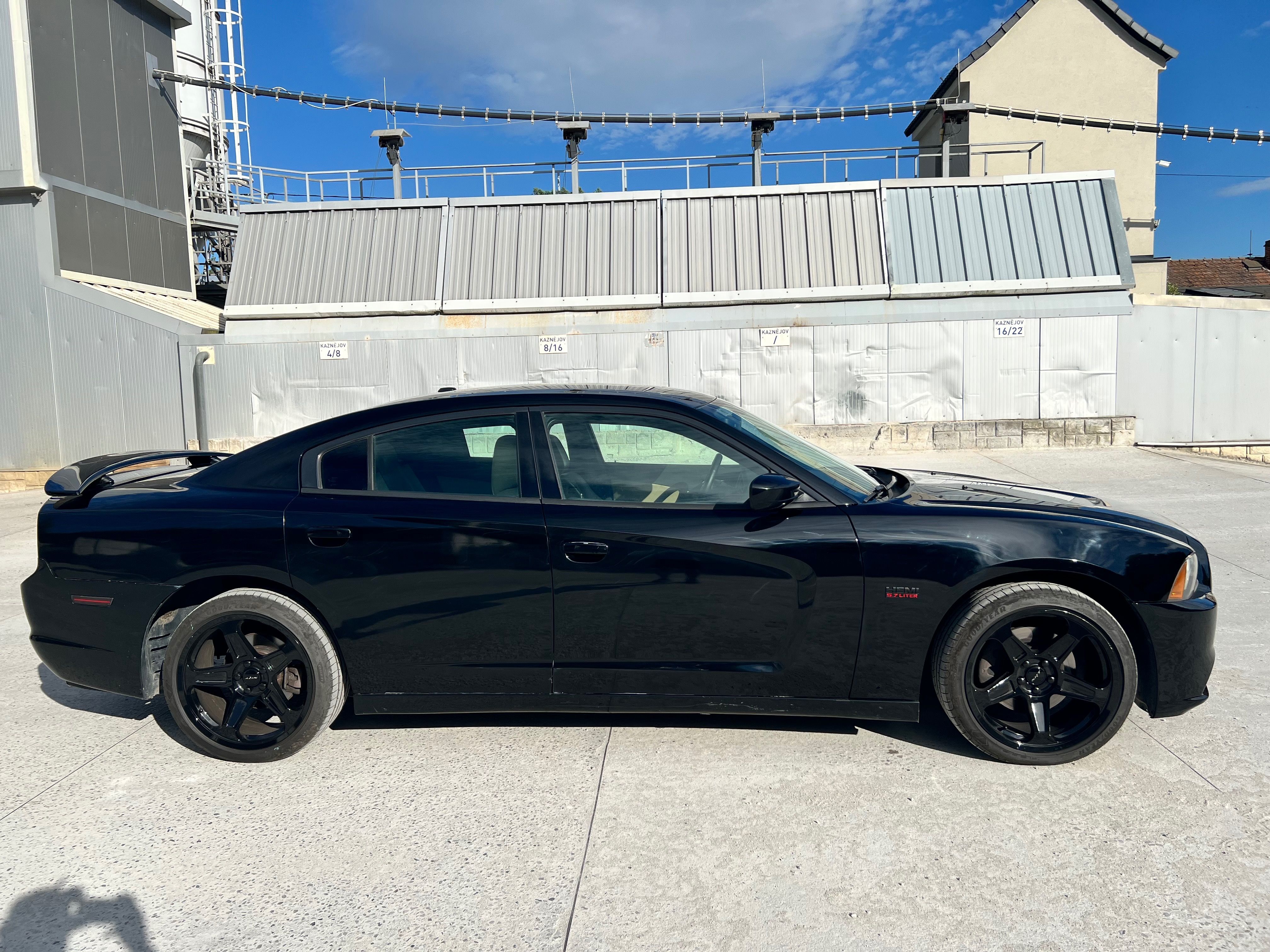Dodge Charger, 5.7 HEMI - fotka 4