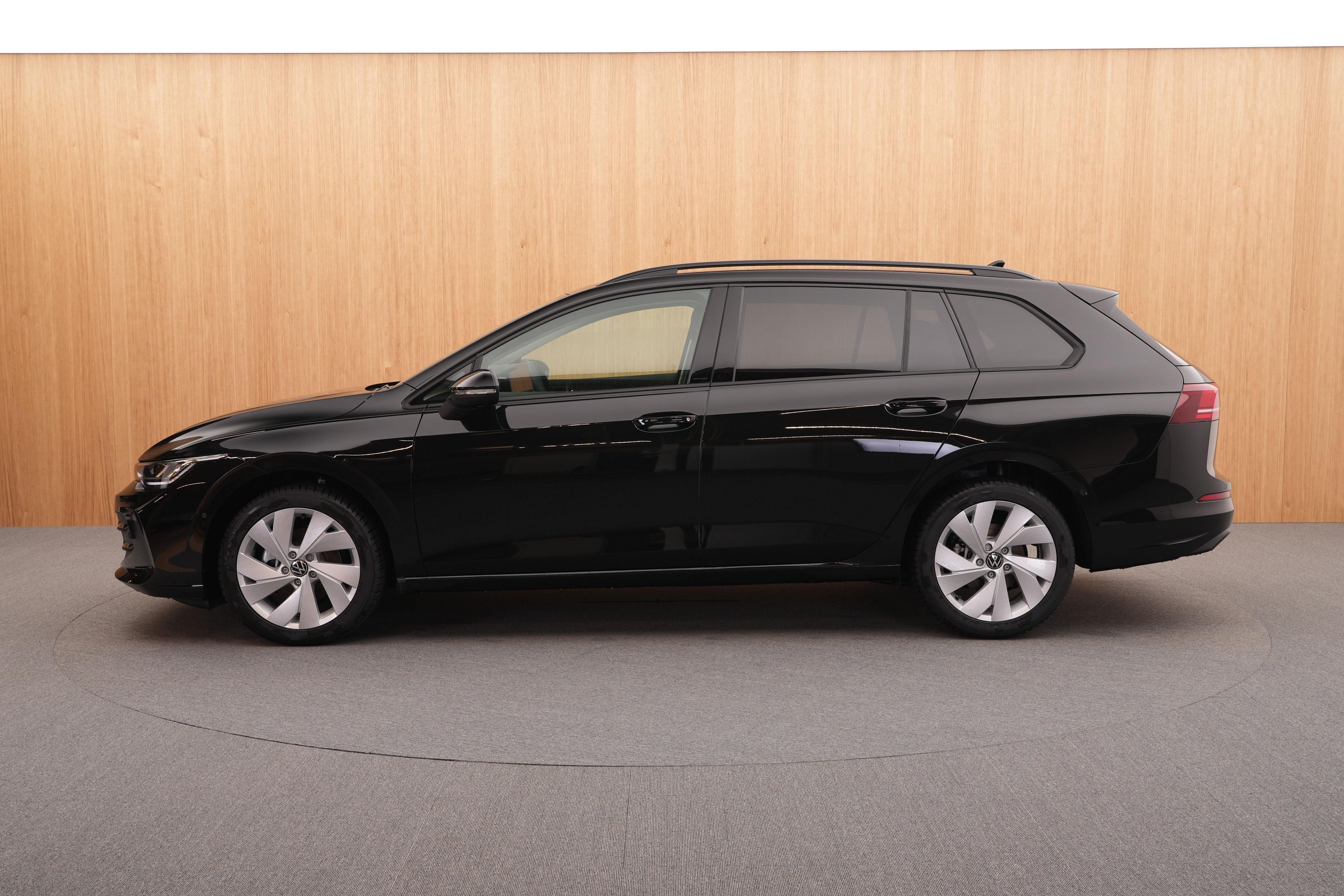 Volkswagen Golf Variant, Limited 1.5 eTSI DSG - fotka 2