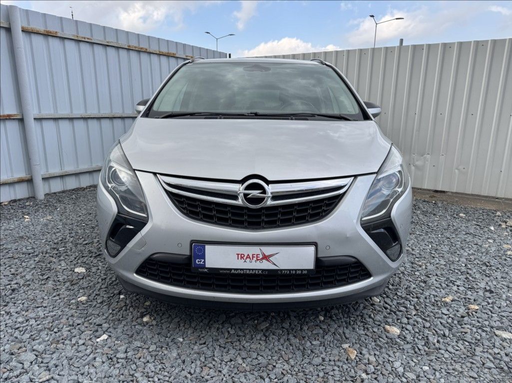 Opel Zafira, 1,6 CDTi 100kW TOURER tažné - fotka 2