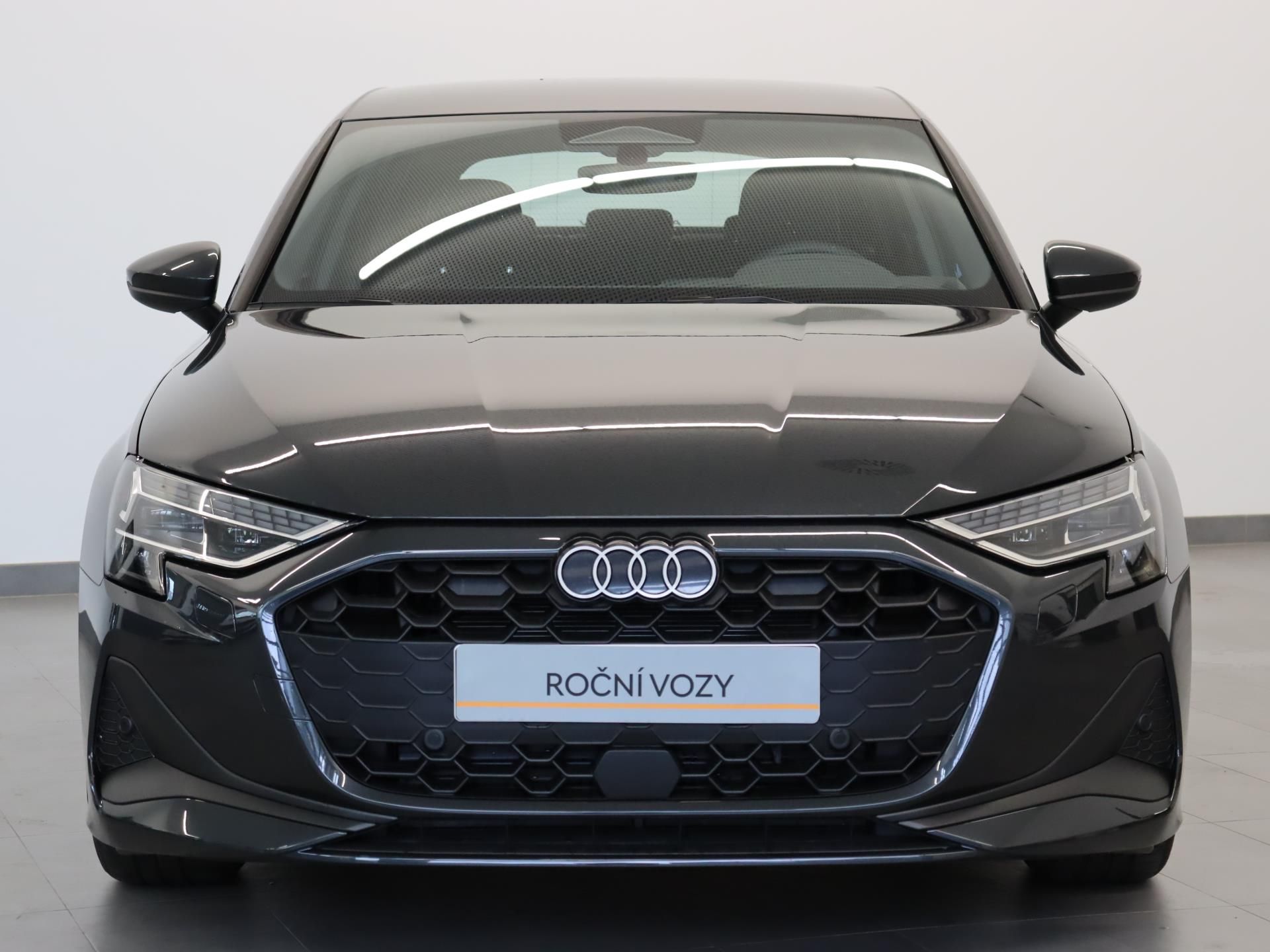 Audi A3, Spb 35 TFSI Stronic - fotka 4