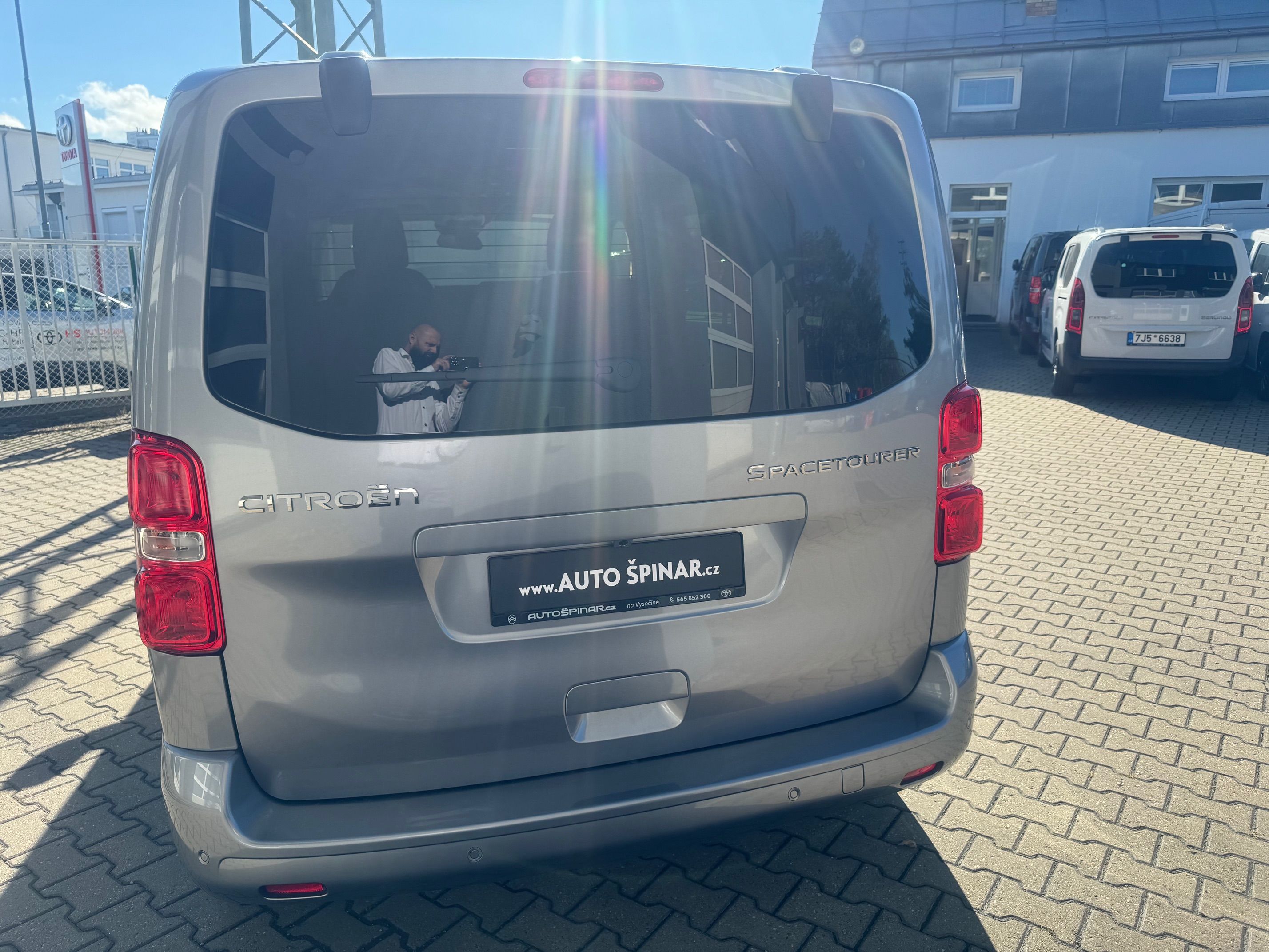 Citroën SpaceTourer, FEEL M 2.2 HDi 180k EAT8 8 mís - fotka 6