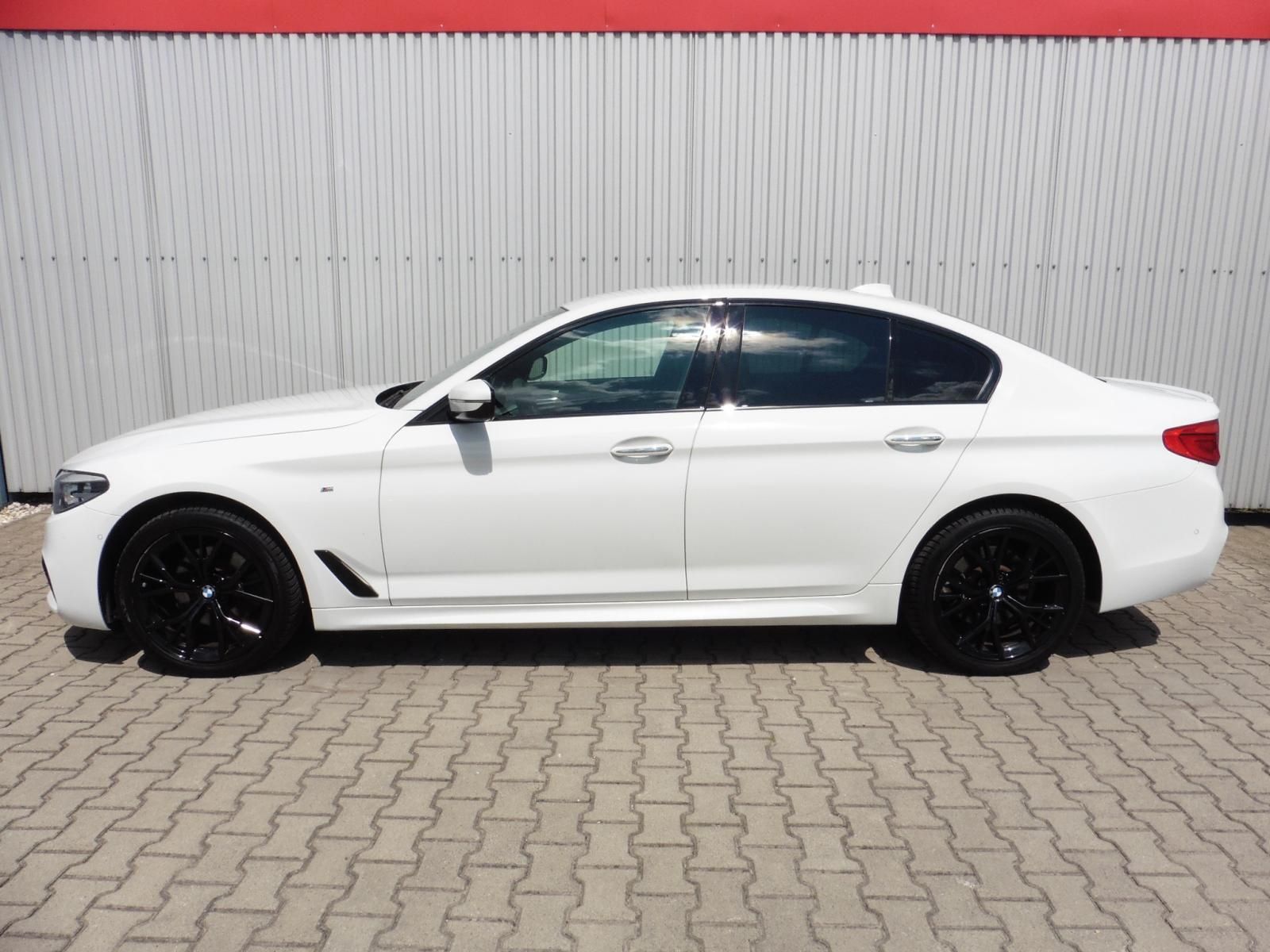 BMW Řada 5, 520d xDrive M-Paket Navi - fotka 5