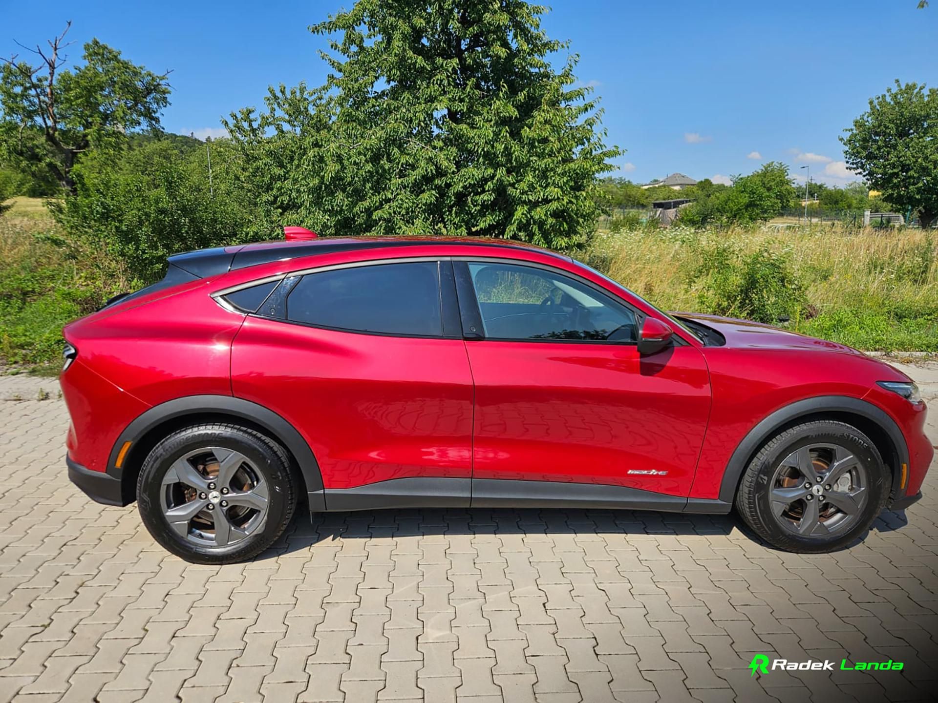 Ford Mustang Mach-E, Mach-E 76 kWh - fotka 3