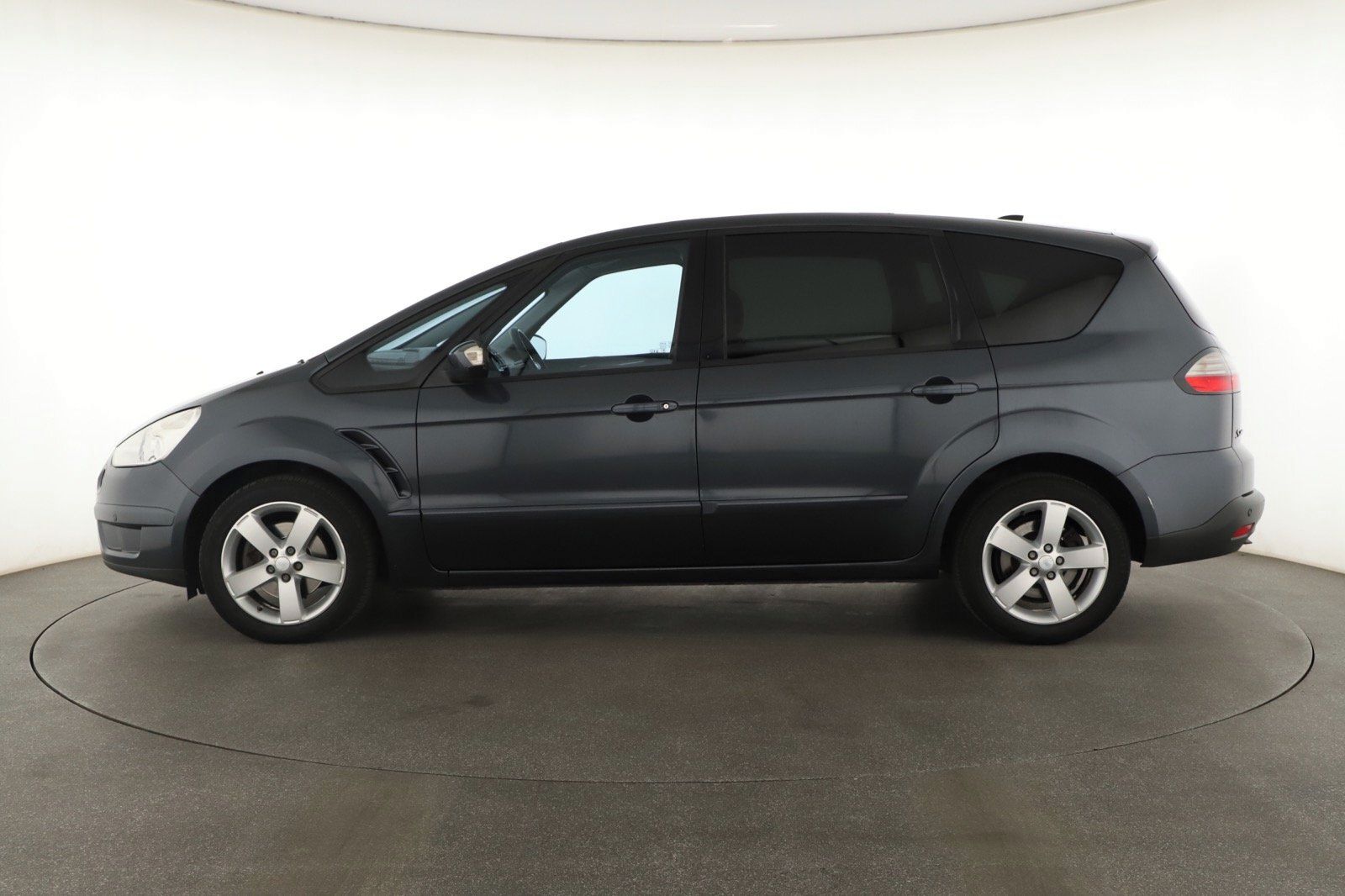 Ford S-MAX, 2.0 TDCi, po STK - fotka 3