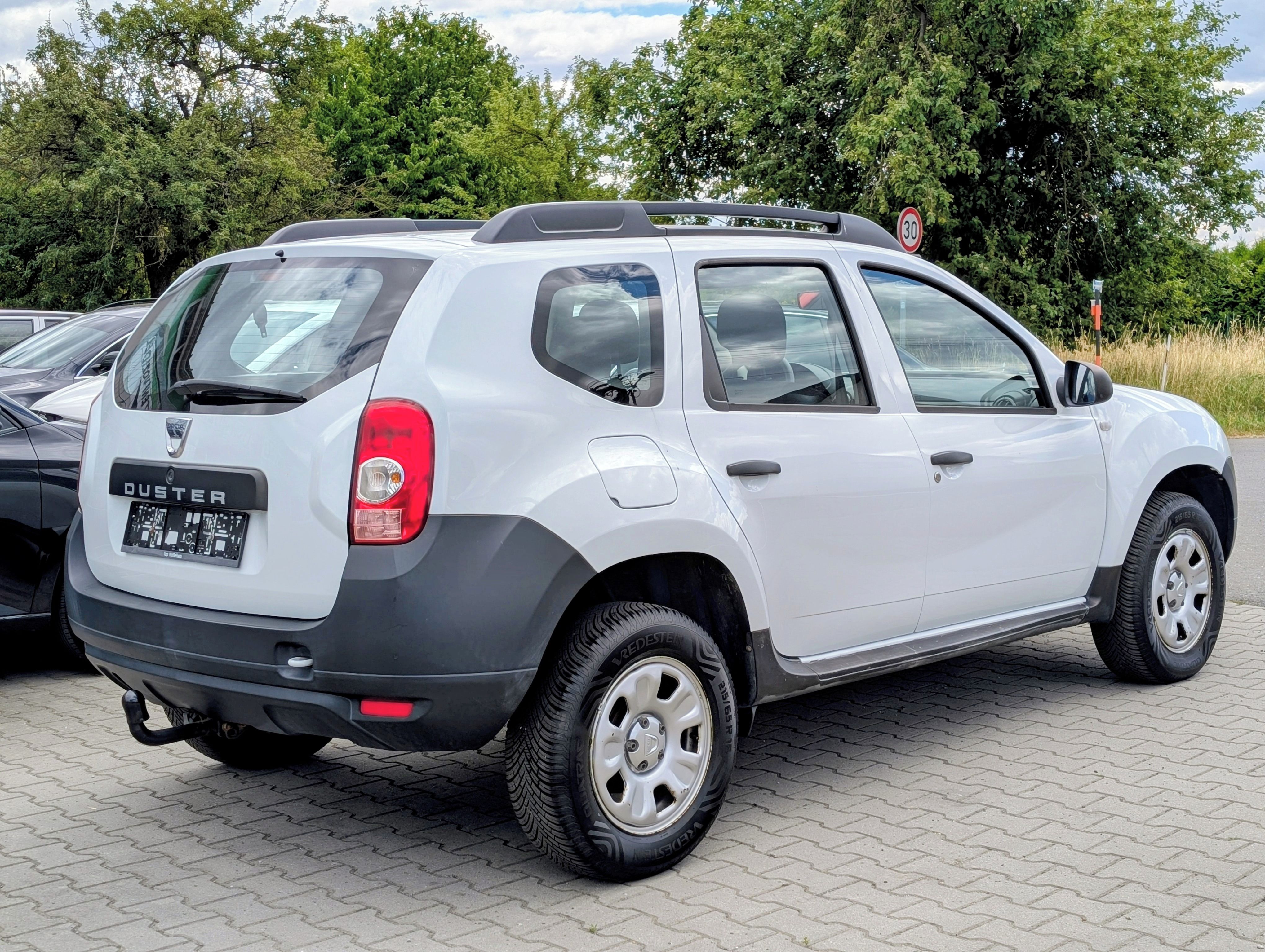 Dacia Duster, 1.6i 77kW WEBASTO JEN 127TKM - fotka 3