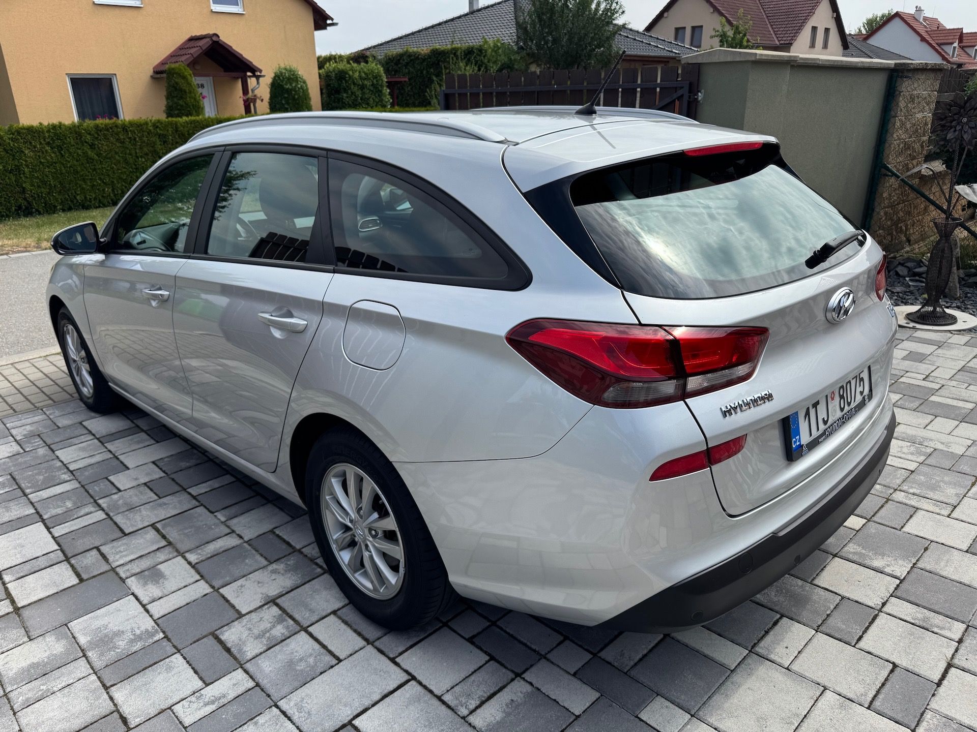 Hyundai i30, 1.4 T-GDi 103kW ČR !60.000km! - fotka 4