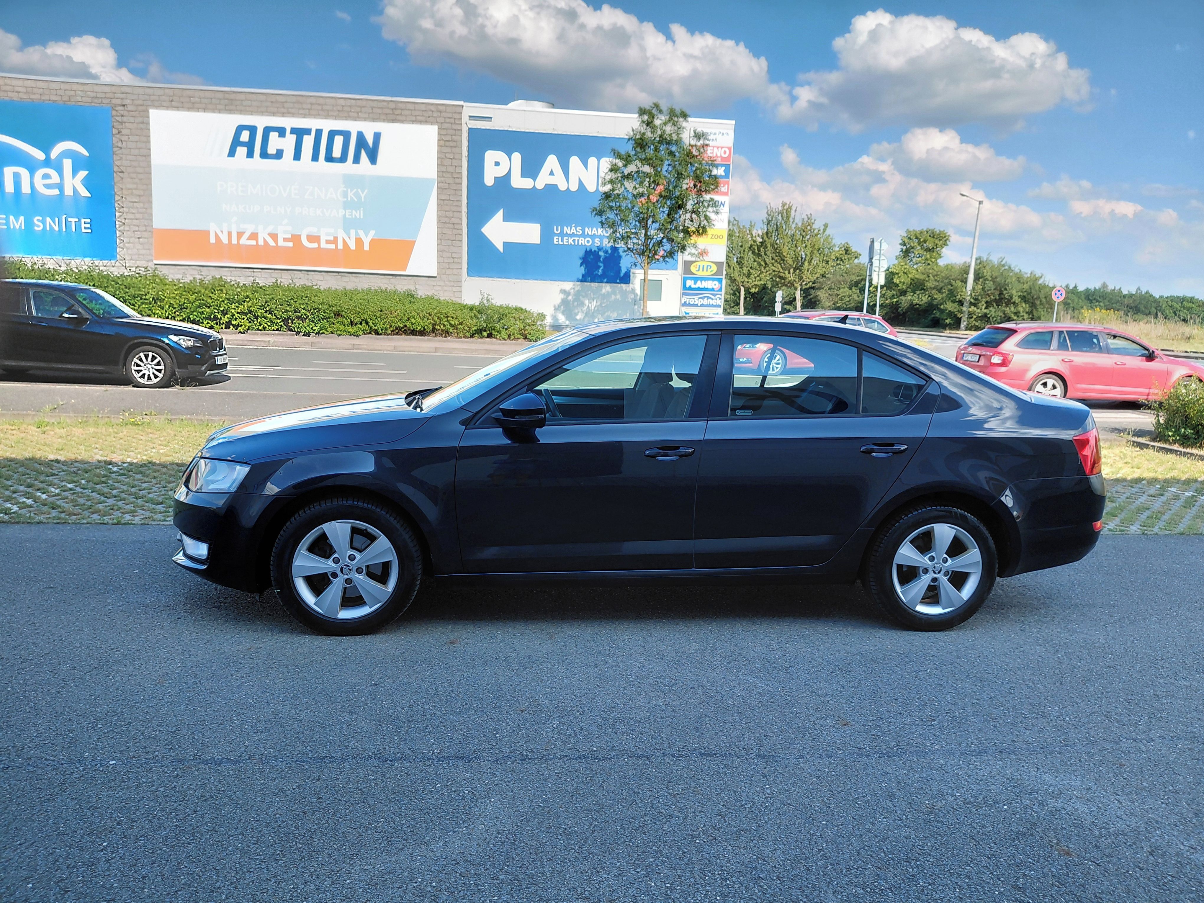 Škoda Octavia, 2.0TDI 110KW 1.MAJ VELMI PĚKNÉ - fotka 4
