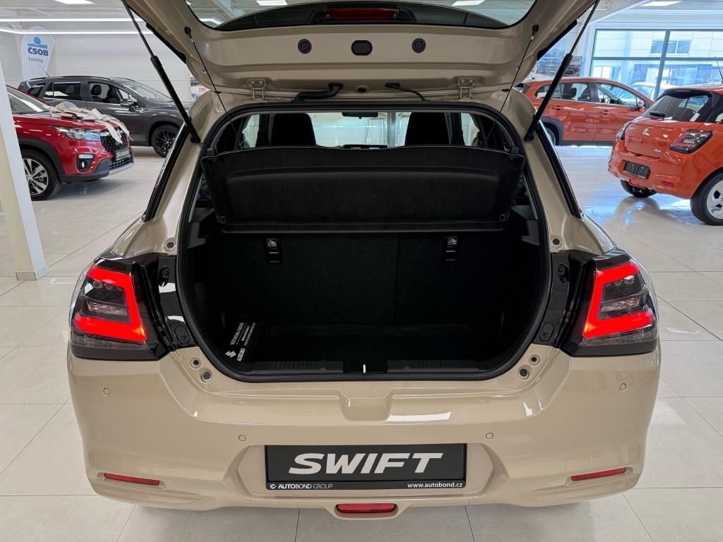 Suzuki Swift, PREMIUM 1.2 CVT 4x2 - fotka 4