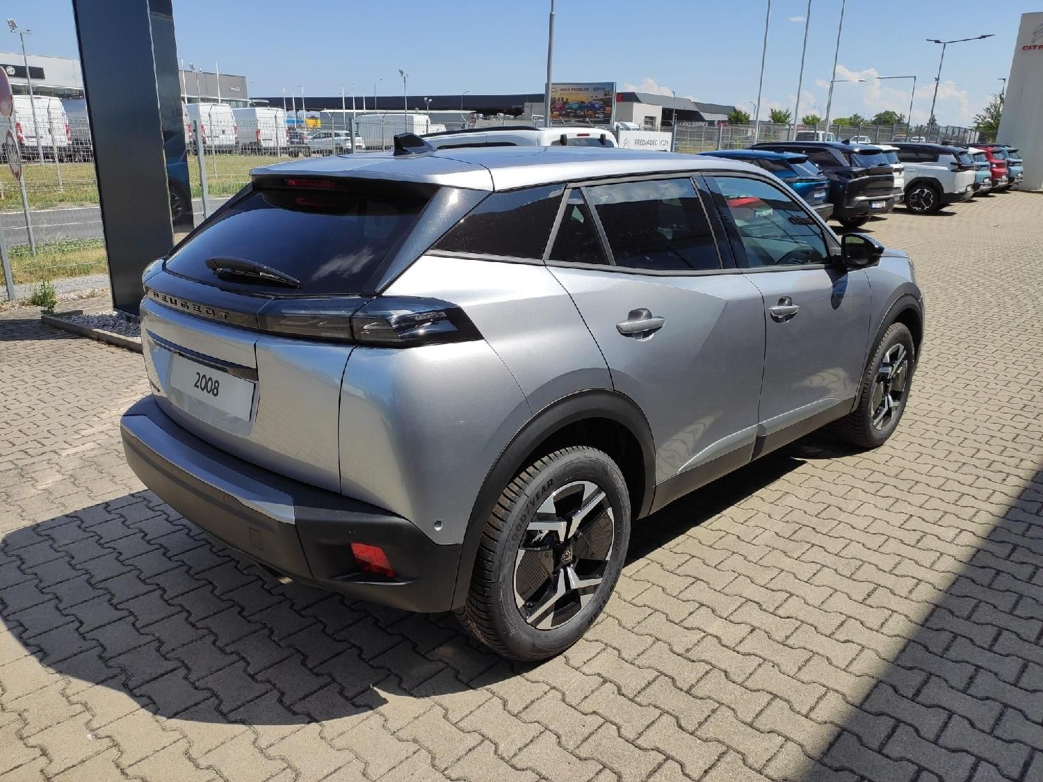 Peugeot 2008, ALLURE 1.2 TURBO 100k 2xkamera - fotka 4