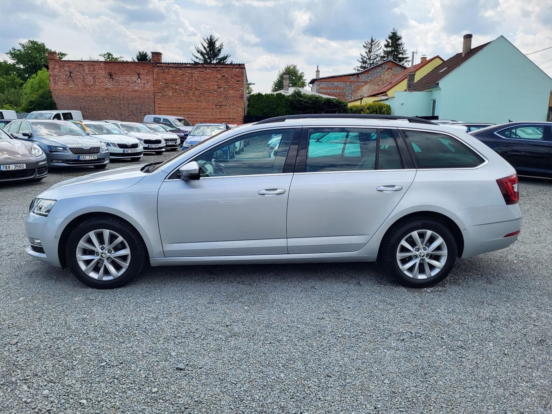 Škoda Octavia, 1.5 G-TEC CNG DSG STYLE EXTRA - fotka 2