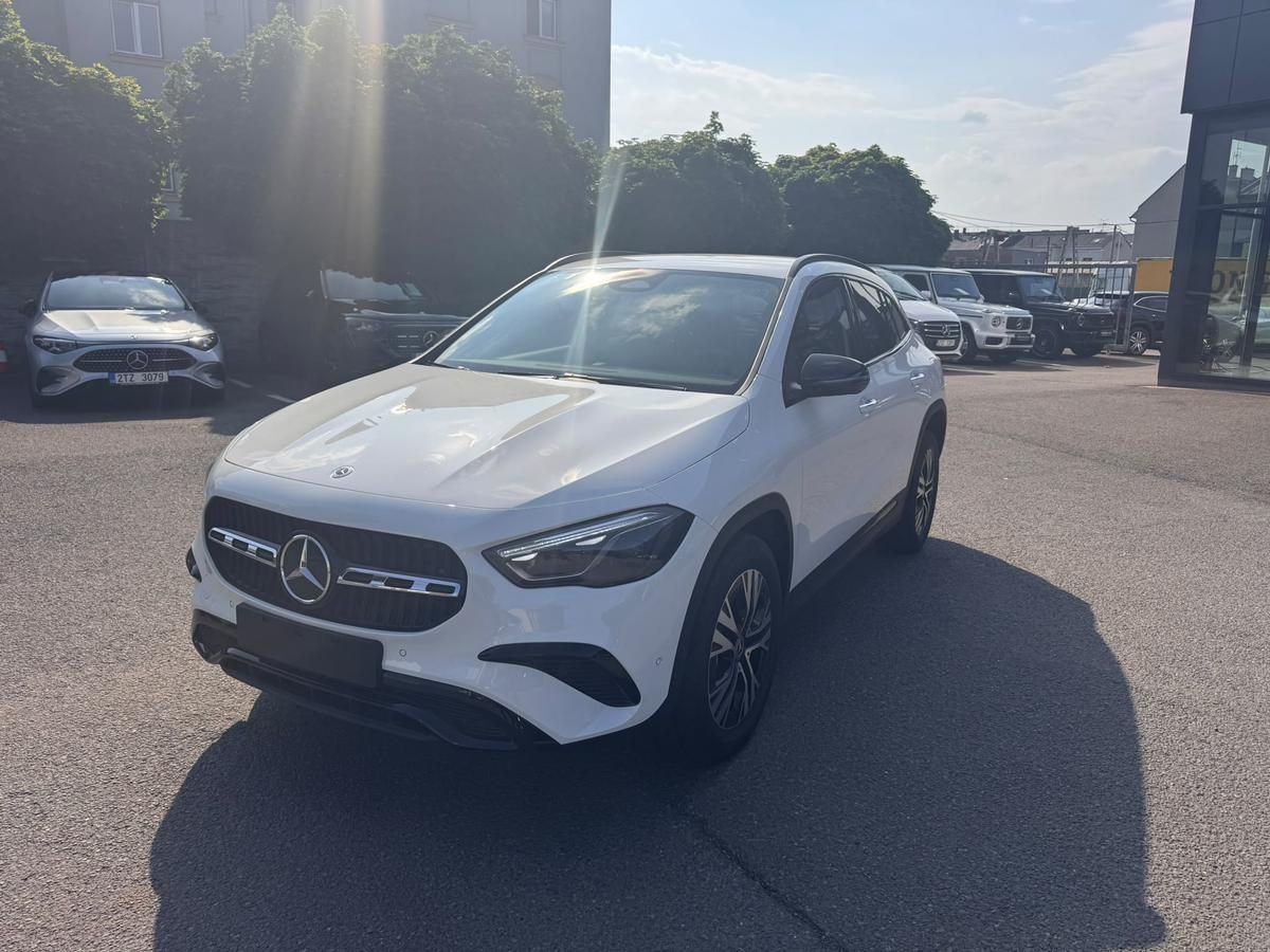 Mercedes-Benz GLA, 200 d 4MATIC - fotka 3