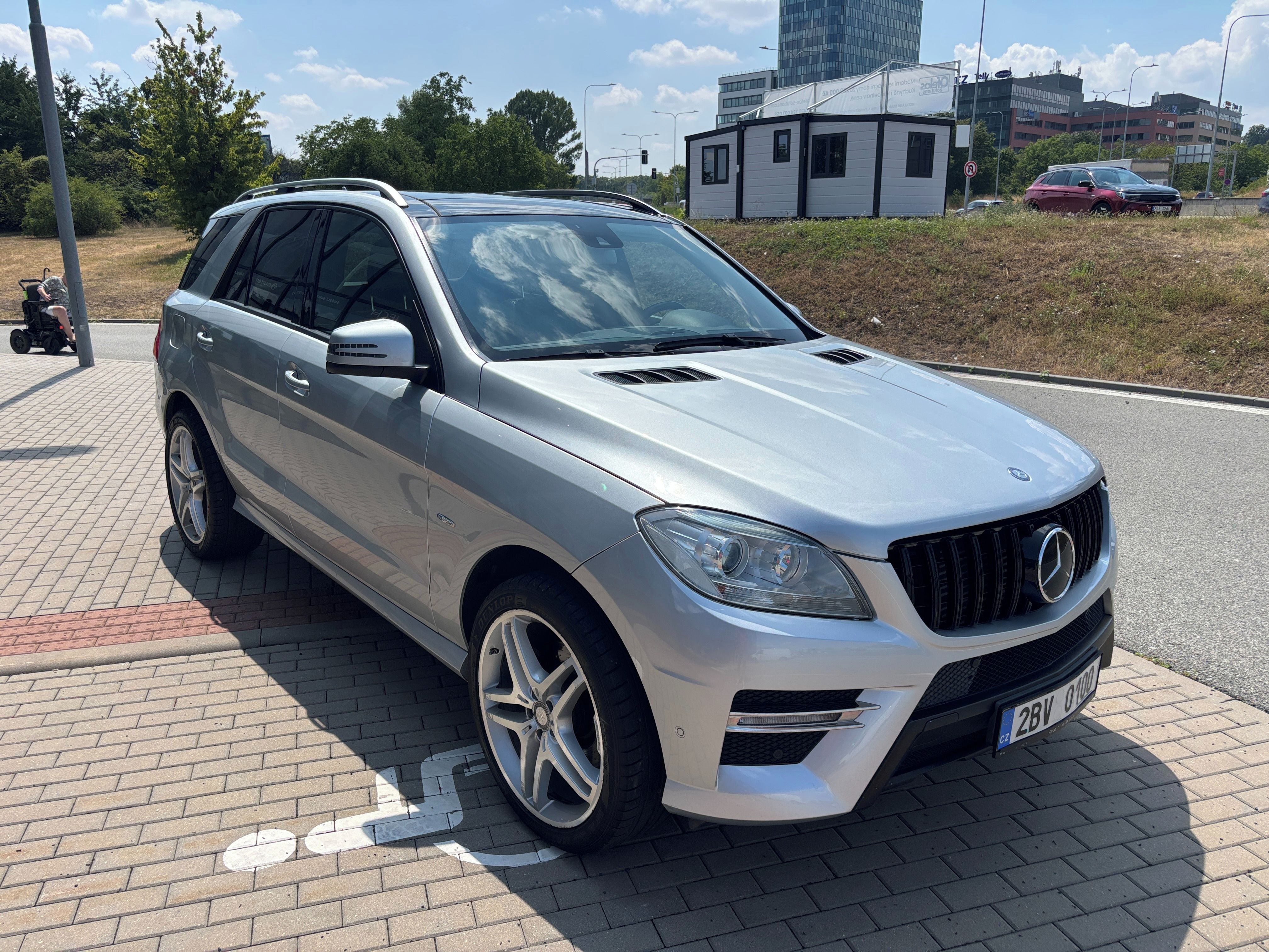 Mercedes-Benz ML, 350 CDi 190kW odp DPH - fotka 4