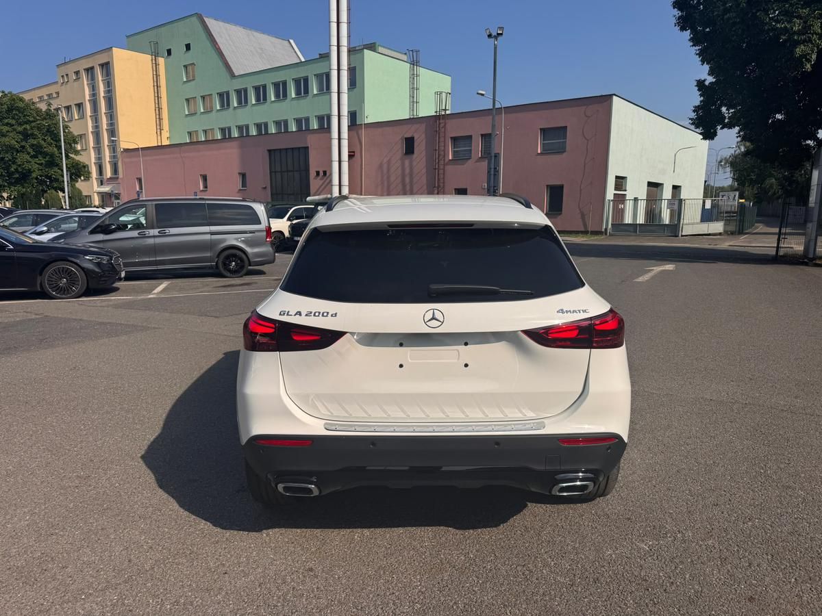 Mercedes-Benz GLA, 200 d 4MATIC - fotka 6