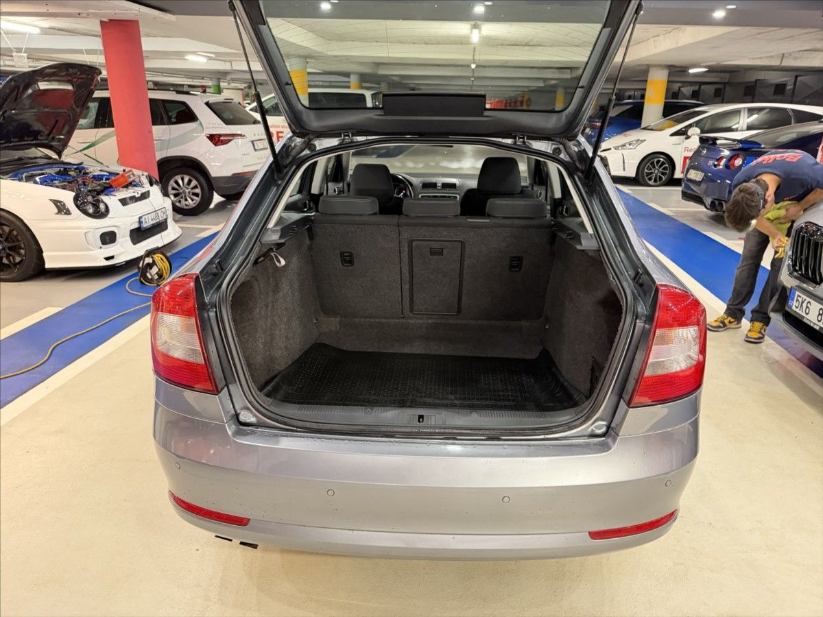 Škoda Octavia, 1,4 TSI  Ambiente - fotka 5