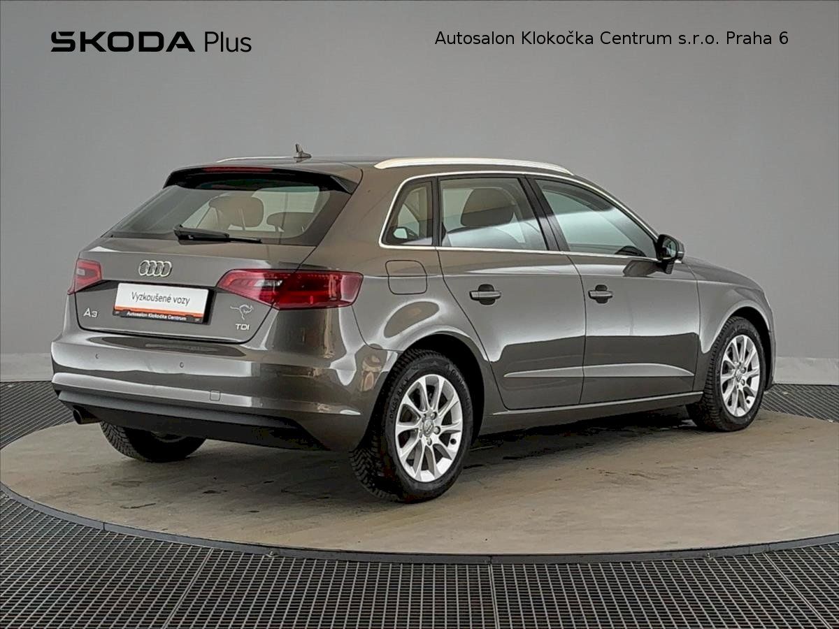 Audi A3, TDI77 kW Sportback 7DSG - fotka 2