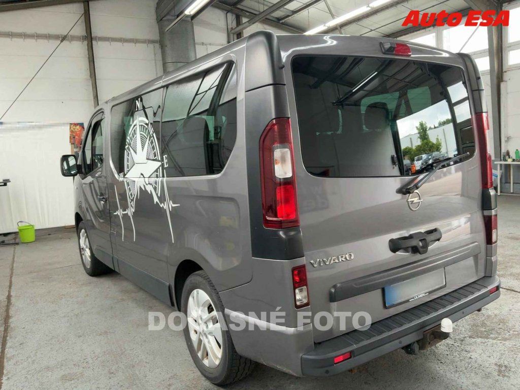 Opel Vivaro, 1.6CDTi 8míst,navi,AC - fotka 4