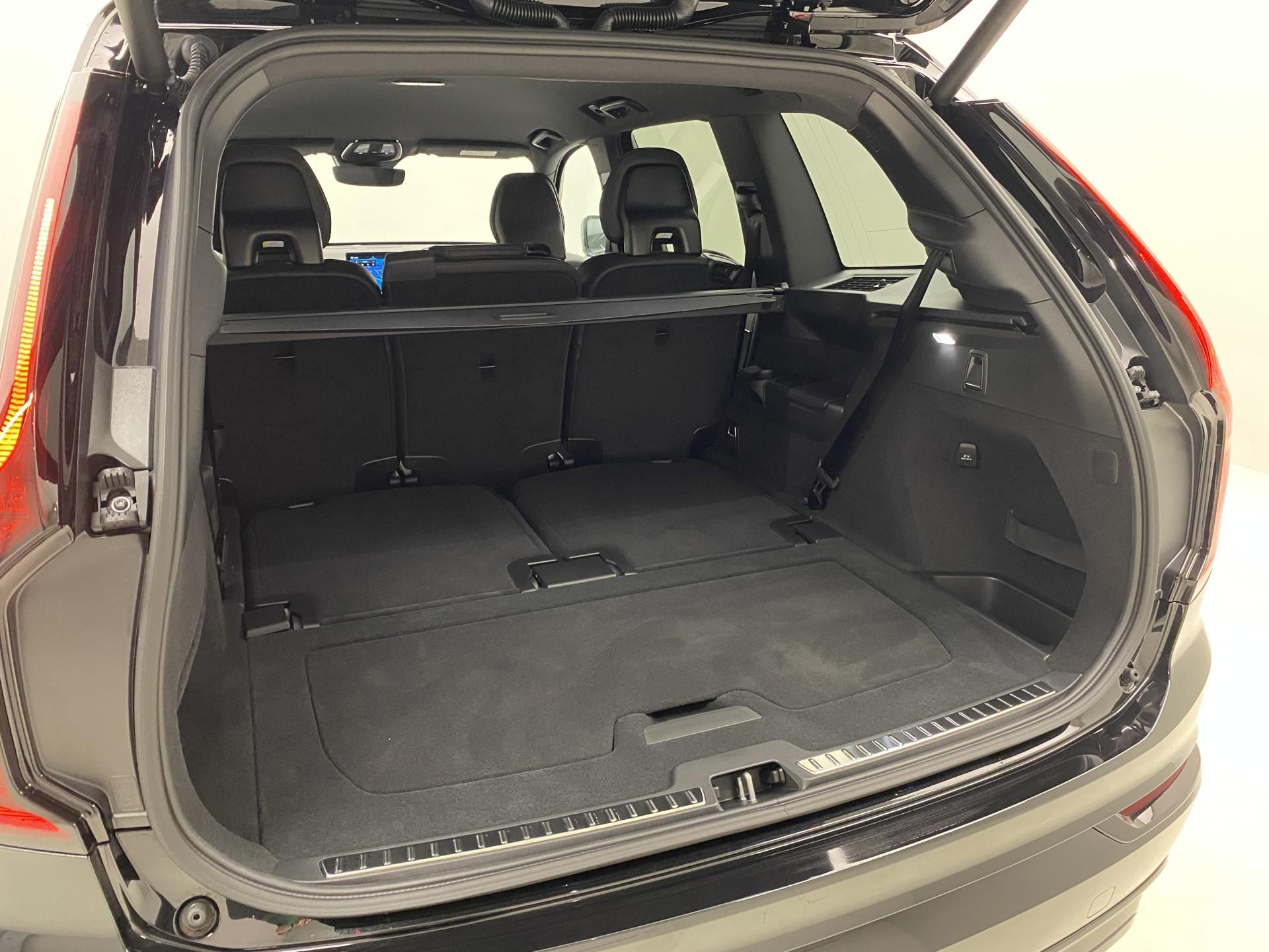 Volvo XC90, B5 AWD AUT BLACK EDITION PLUS - fotka 5