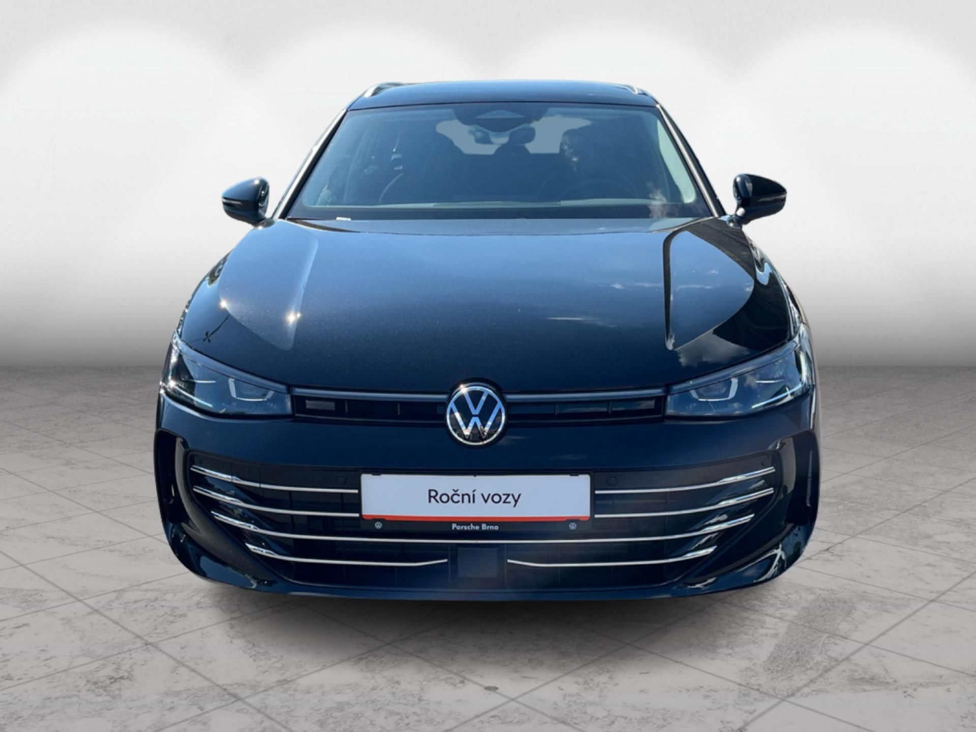 Volkswagen Passat, ELEGANCE 2,0 TDI 7DSG 110 kW - fotka 3